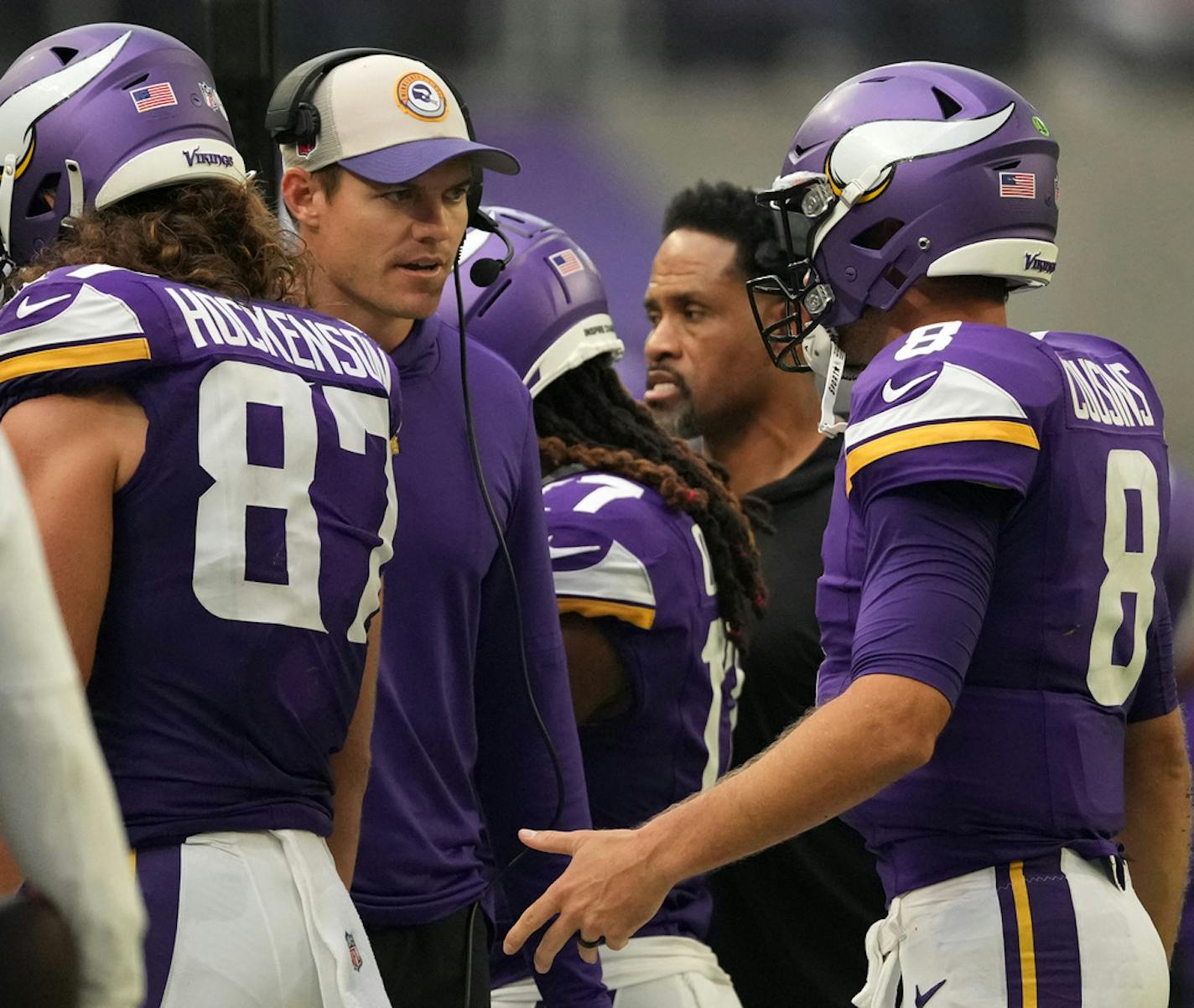 Minnesota Vikings quarterback Kirk Cousins (8) talks with head coach Kevin O'Connell after at turnover on downs in the third quarter of an NFL game between the Minnesota Vikings and the Los Angeles Chargers Sunday, Sept. 24, 2023 at U.S. Bank Stadium in Minneapolis. ] ANTHONY SOUFFLE • anthony.souffle@startribune.com