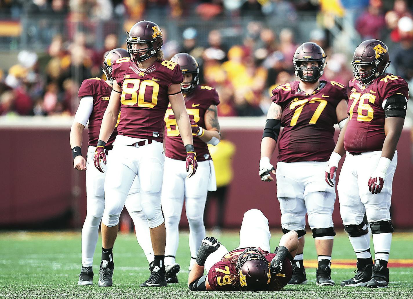 Minnesota's offensive lineman Jonah Pirsig laid on the field after getting injured during the third quarter as Minnesota took on Iowa at TCF Bank Stadium, Saturday, October 8, 2016 in Minneapolis, MN. ] (ELIZABETH FLORES/STAR TRIBUNE) ELIZABETH FLORES &#x2022; eflores@startribune.com