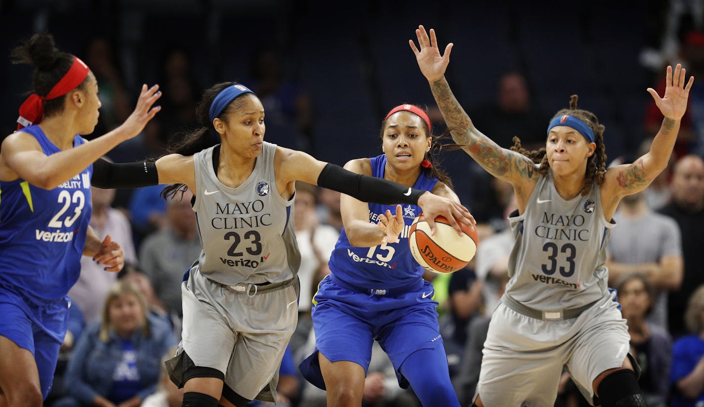 Lynx Maya Moore stole the ball from Wings Allisha Gray on the last play of the game at Target Center Tuesday , June 19, 2018 in Minneapolis, MN. ] The Minnesota Lynx beat the Dallas Wings 91-83 at Target Center JERRY HOLT &#xef; jerry.holt@startribune.com