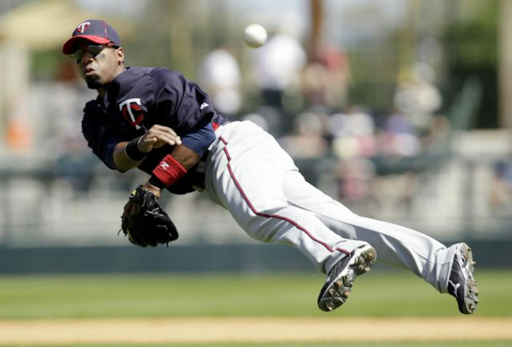 Twins shortstop Alexi Casilla