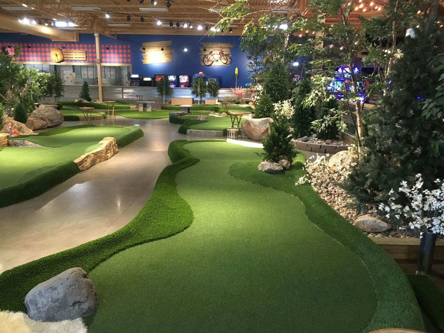 Mini golf at Victoria Burrow.