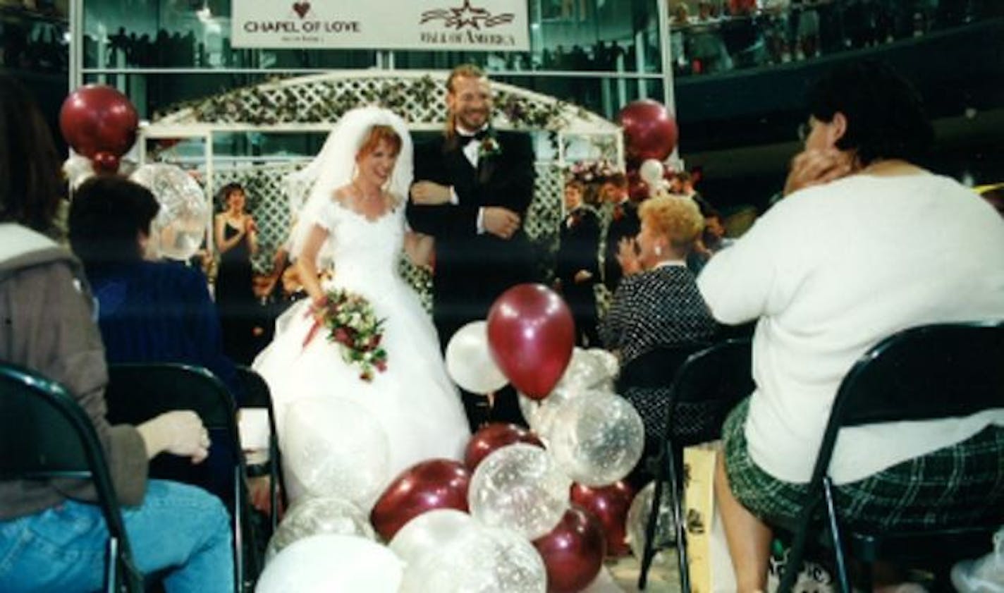 Elizabeth "Bethy" Runze and David Weinlick on their wedding day in 1998.