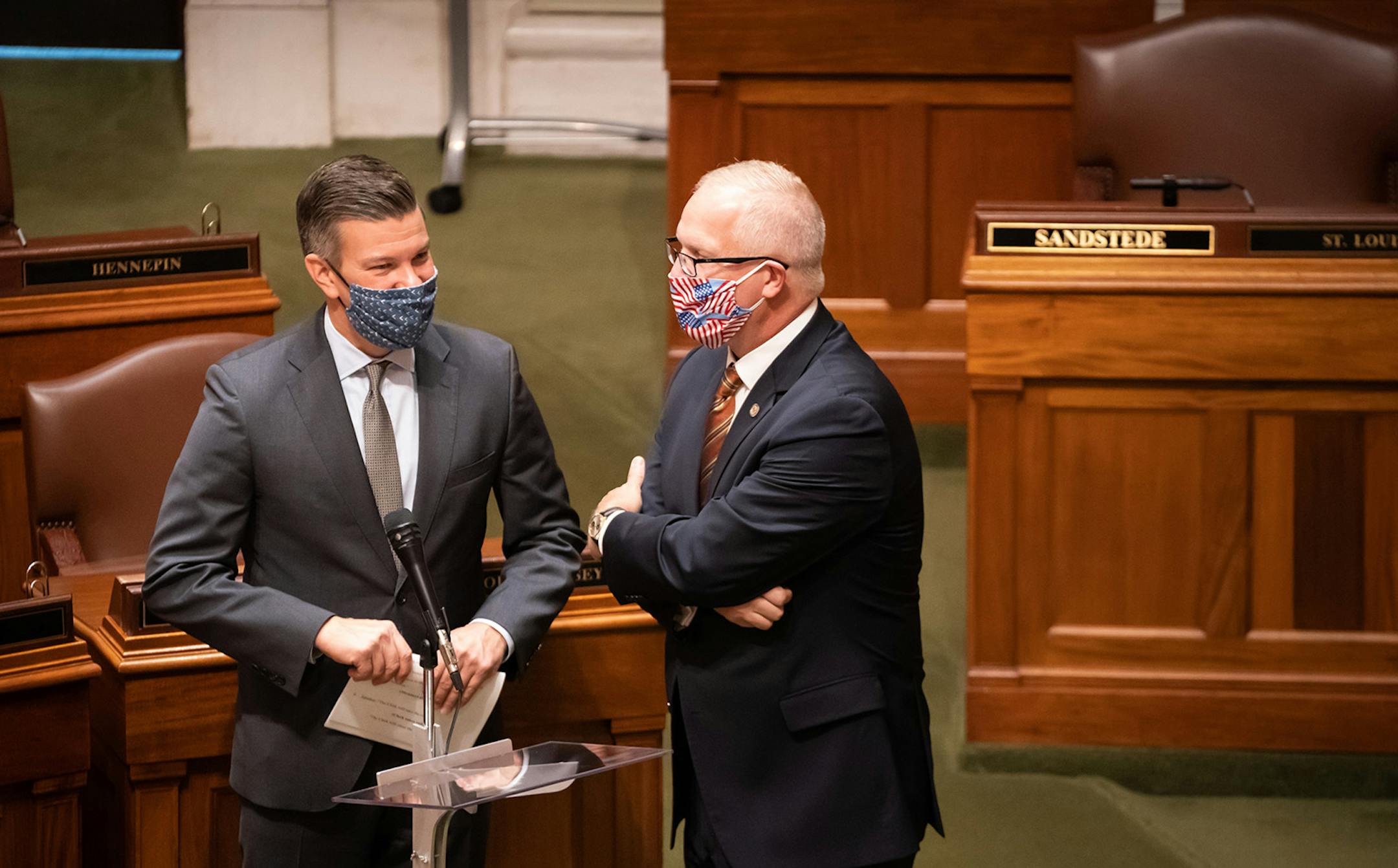 House Majority Leader Ryan Winkler, DFL-Golden Valley talked Rep. Jim Nash, R-Waconia before the start the special session.