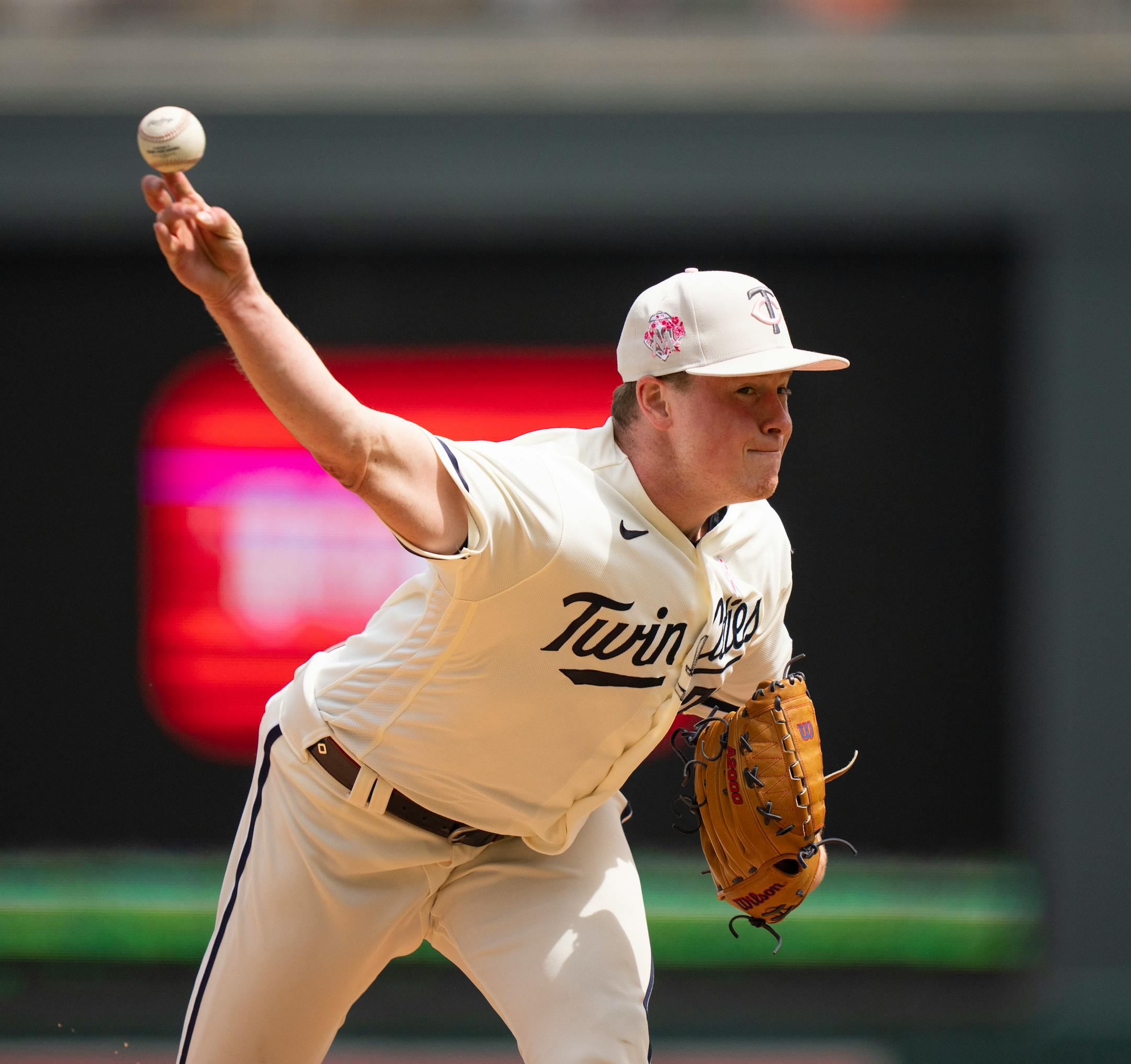 Minnesota Twins starting pitcher Louie Varland throwing against the Cubs in the sixth inning.