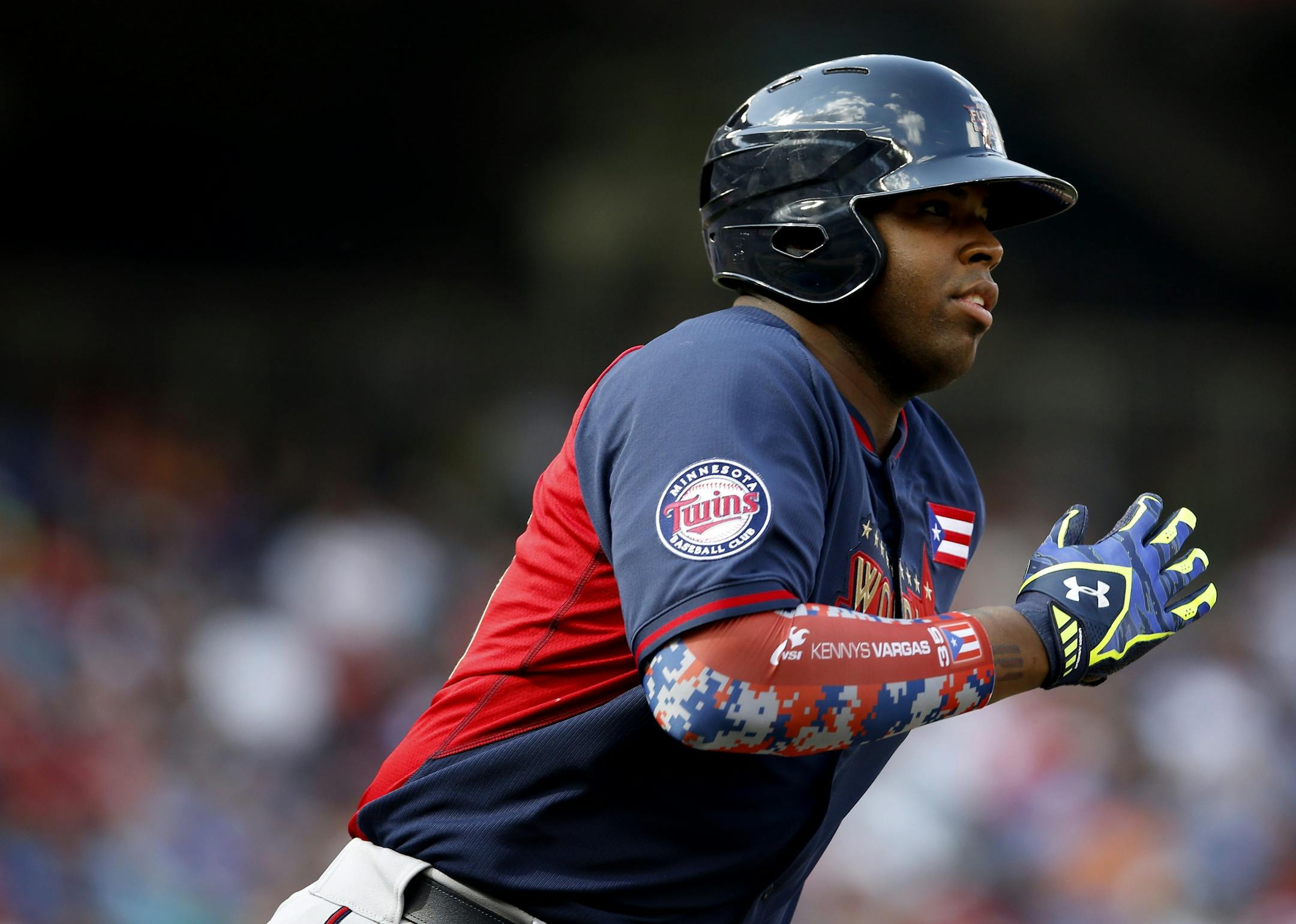 Minnesota Twins prospect Kennys Vargas (35) ran after hitting a double in the fourth inning.