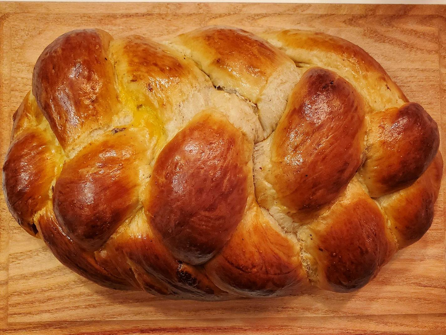 Jojo & Co. Chai rum raisin challah