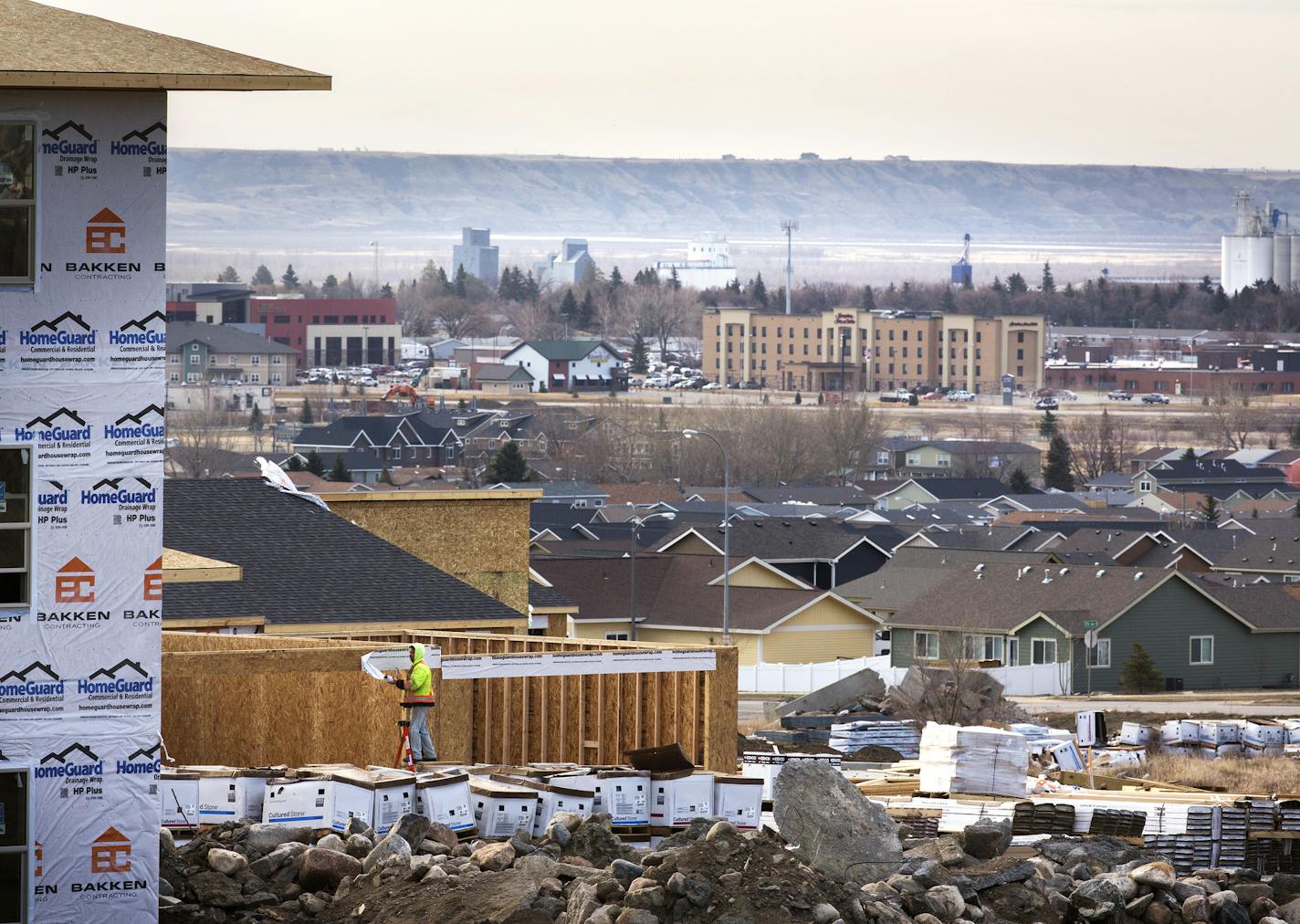 Housing under construction in Williston, North Dakota on Wednesday, April 1, 2015. ] LEILA NAVIDI leila.navidi@startribune.com /