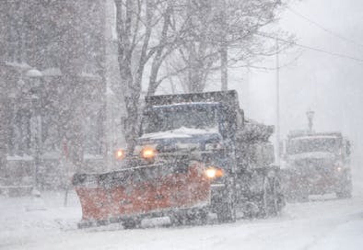 Union snowplow drivers went on strike in northeastern Minnesota where a winter weather advisory was posted as snow moved into the region.