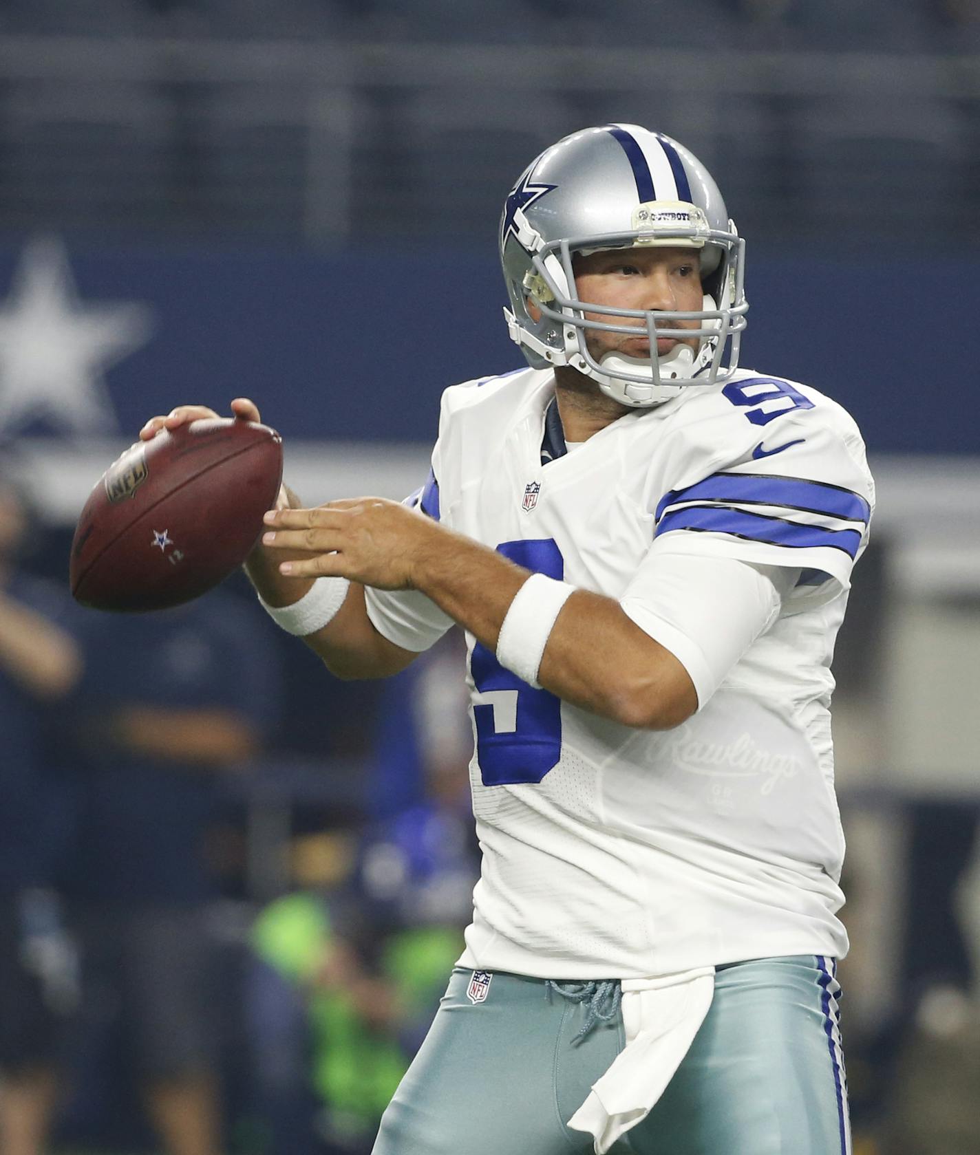 Dallas Cowboys quarterback Tony Romo prepares to pass against the Miami Dolphins during an NFL preseason football game on Friday, Sept. 19, 2016, in Arlington, Texas. (AP Photo/Michael Ainsworth) ORG XMIT: TXMA101