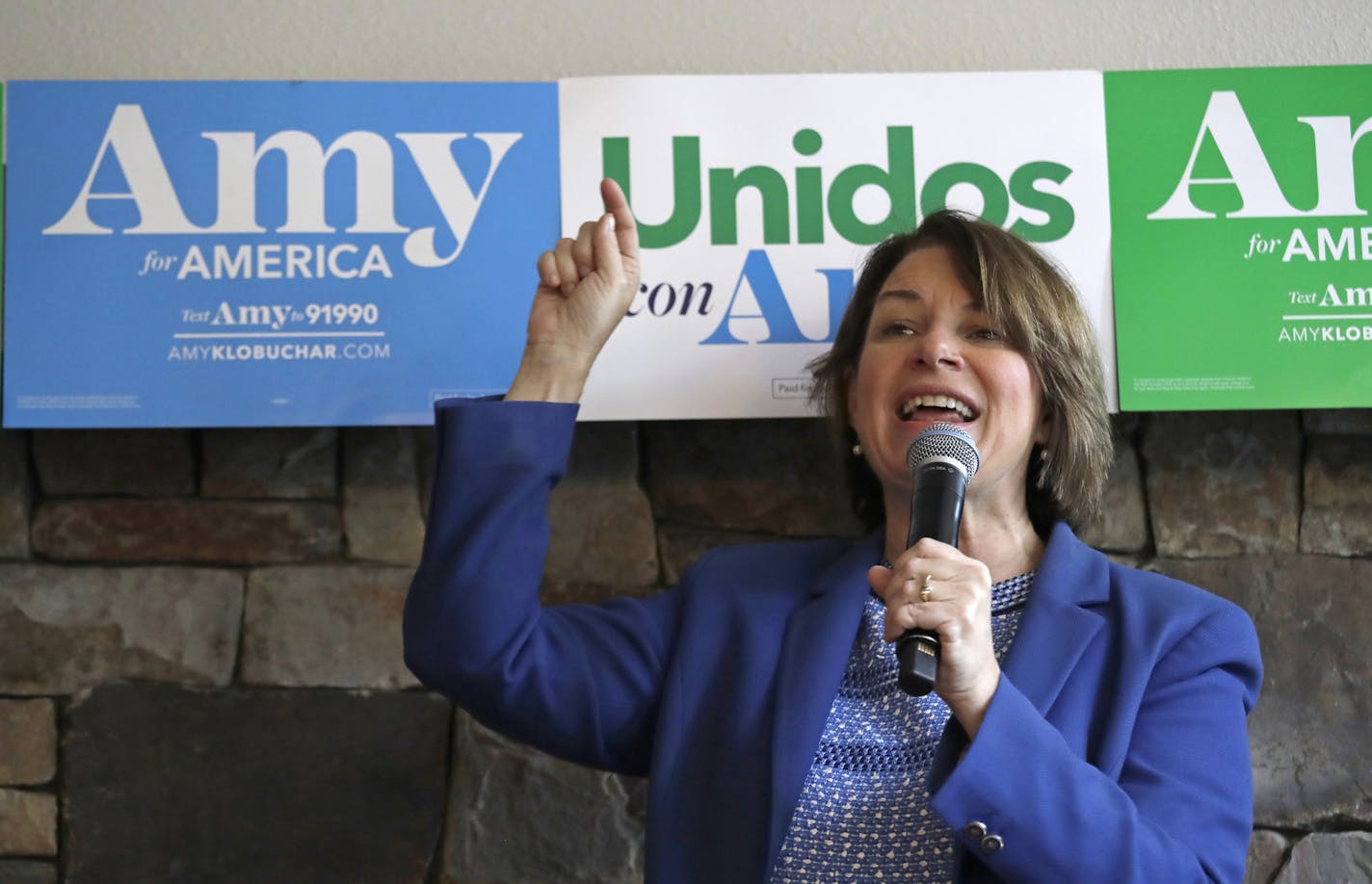 Democratic presidential candidate Sen. Amy Klobuchar, D-Minn., speaks to supporters inside a coffee shop during a campaign event Monday, Sept. 30, 2019, in Seattle. (AP Photo/Elaine Thompson)