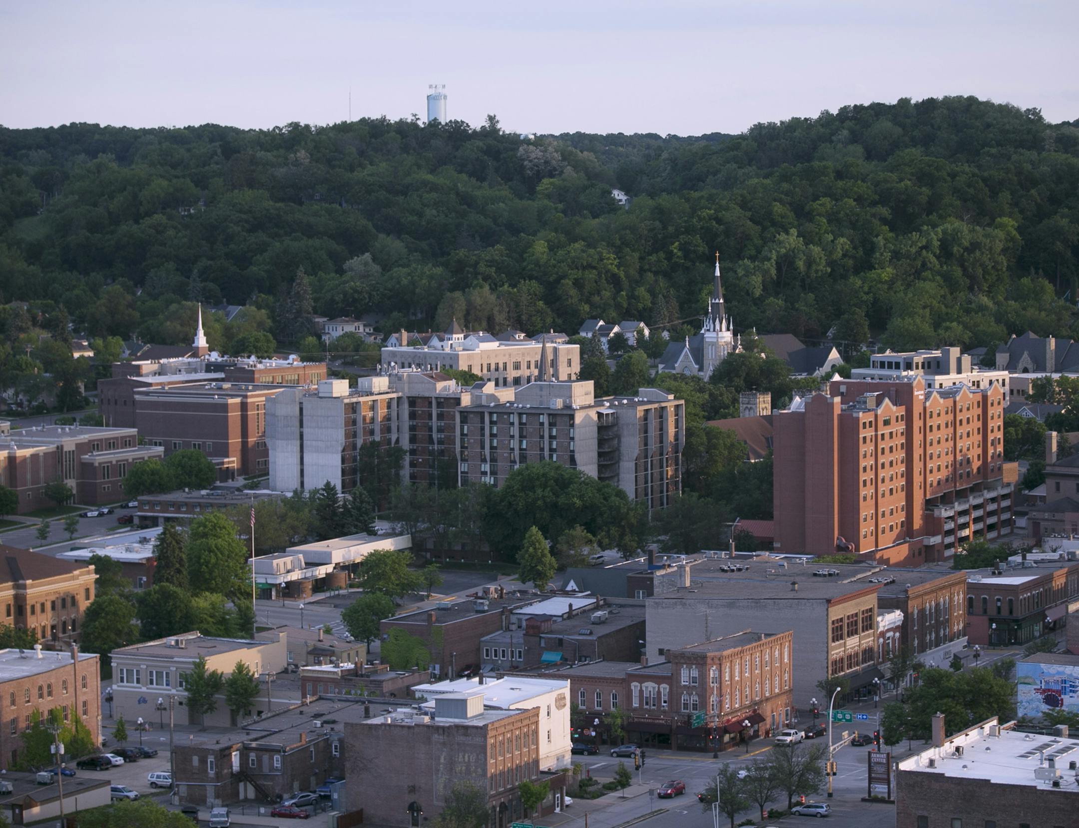 The view of Red Wing from Barn Bluff Monday May 30, 2016 in Red Wing MN.] Jerry Holt /Jerry.Holt@Startribune.com