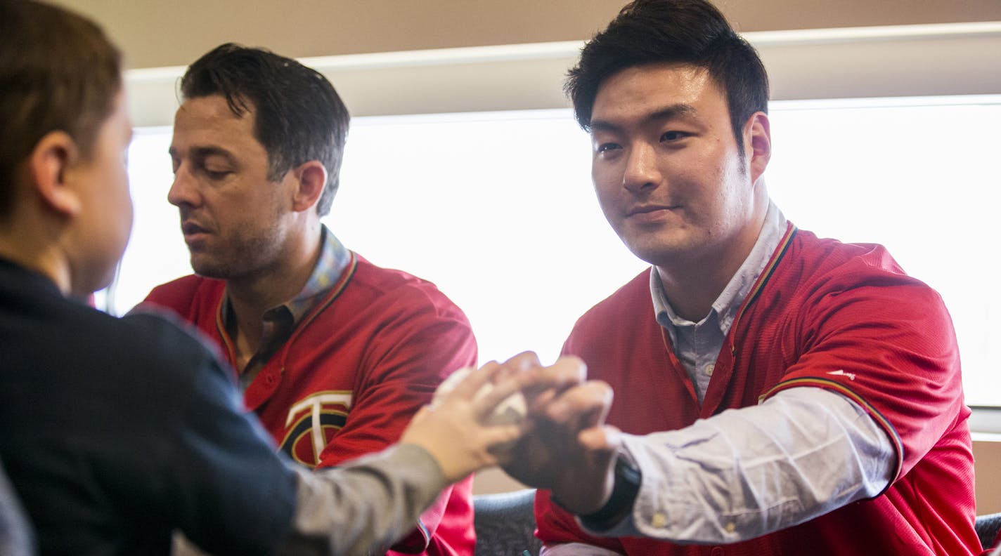 New Twins player Byung Ho Park signs autographs during TwinsFest at Target Field in Minneapolis on January 29, 2016. ] (Leila Navidi/Star Tribune) leila.navidi@startribune.com