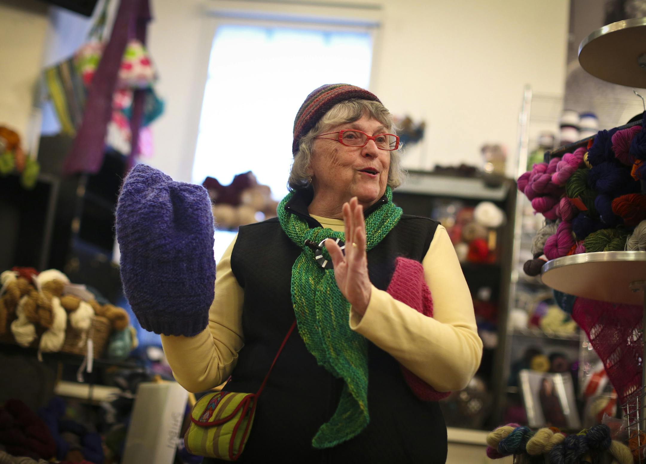 Barb Melon just wanted to bring 60 hats as Christmas gifts to a homeless shelter several years ago. An avid knitter, she made a shout out to friends -- and wound up with more than 100. The next year, she did the same, winding up with 500. The next year 1,000. And they came pouring in from across the U.S. and even Hawaii, as women known as "charity knitters'' stepped forward. On Tuesday, October 15, 2013, the group is kicked off its hatmaking season, with a six-hour marathon at Steven B Yarnshop