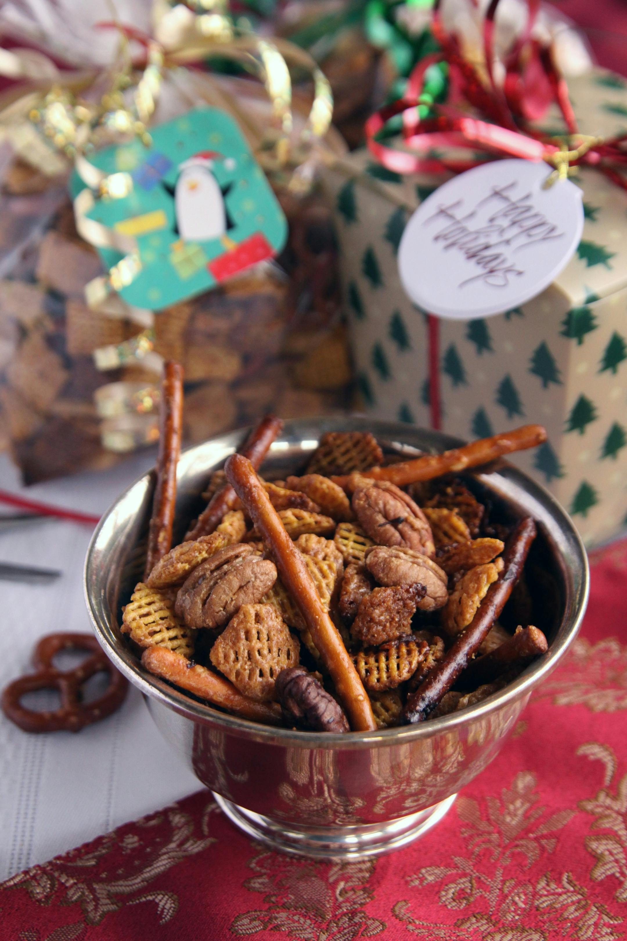 MY'S NUTS AND BOLTS, NANCY'S SWEET AND SPICY MIX