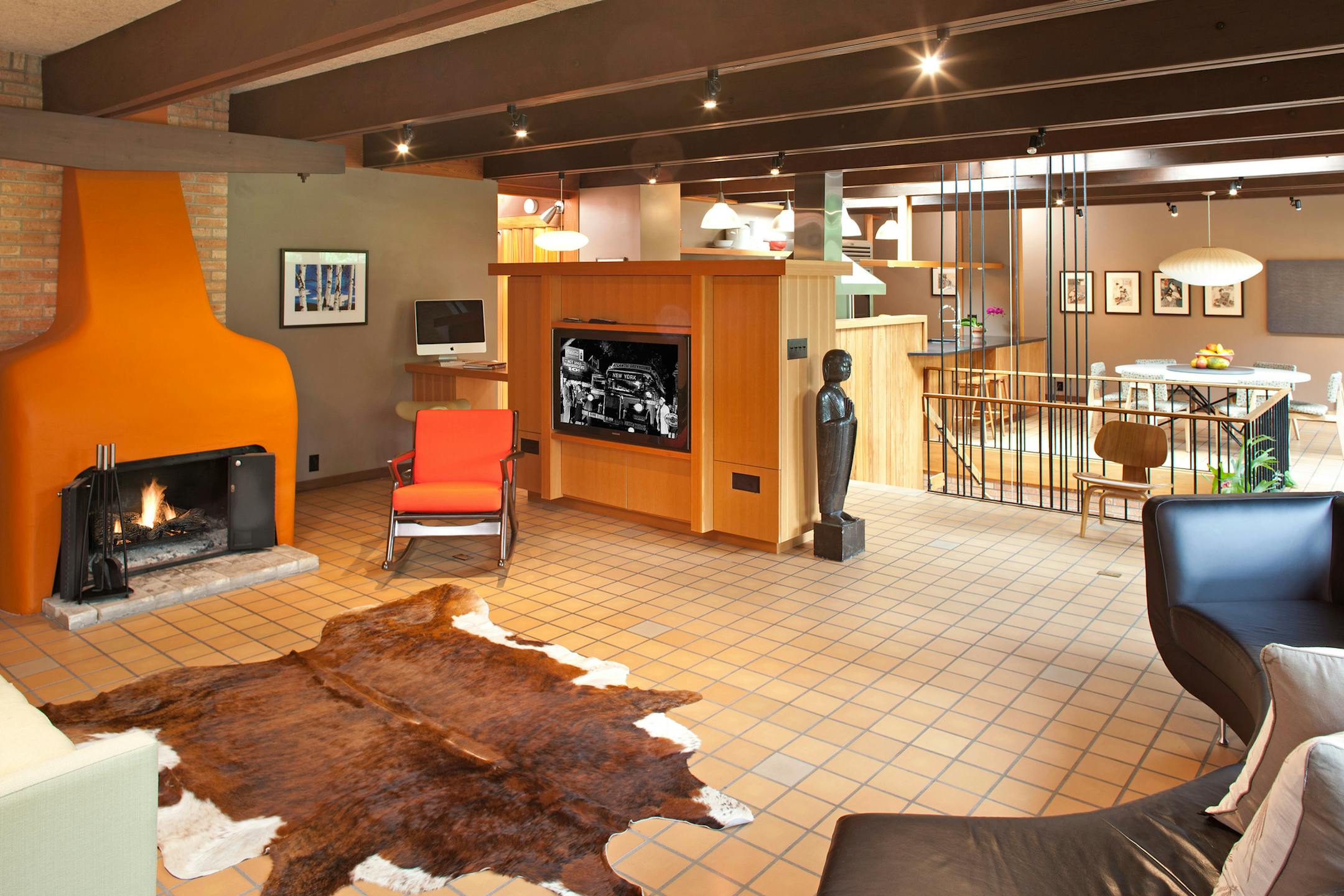 Midcentury modern architect-designed home for sale. Landmark Photography