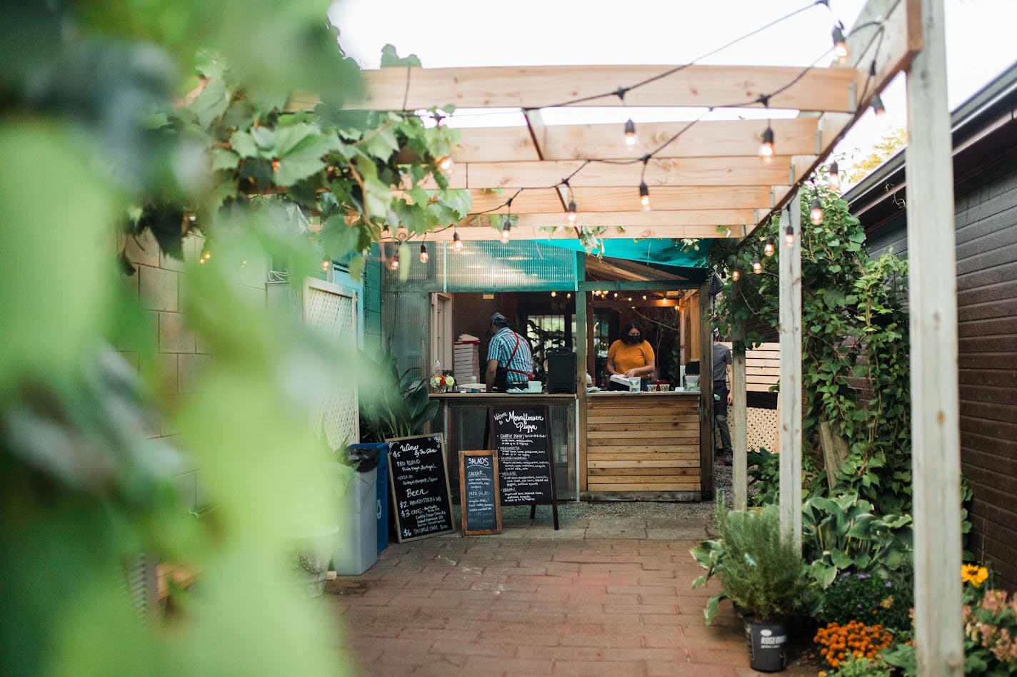 Moonflower Pizza operates evenings in the alley behind The French Hen Cafe in St. Paul.