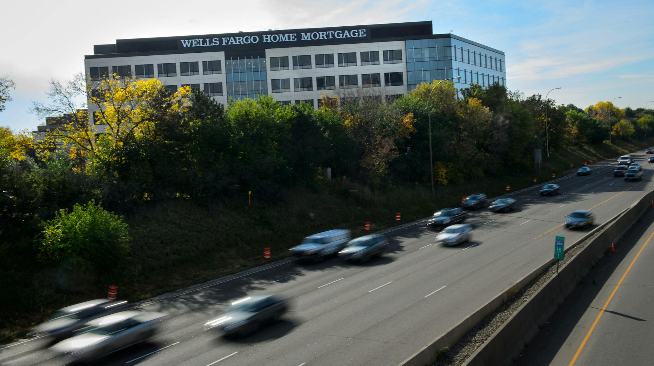Wells Fargo Home Mortgage in Minneapolis. Wednesday, October 16, 2013. ] GLEN STUBBE * gstubbe@startribune.com