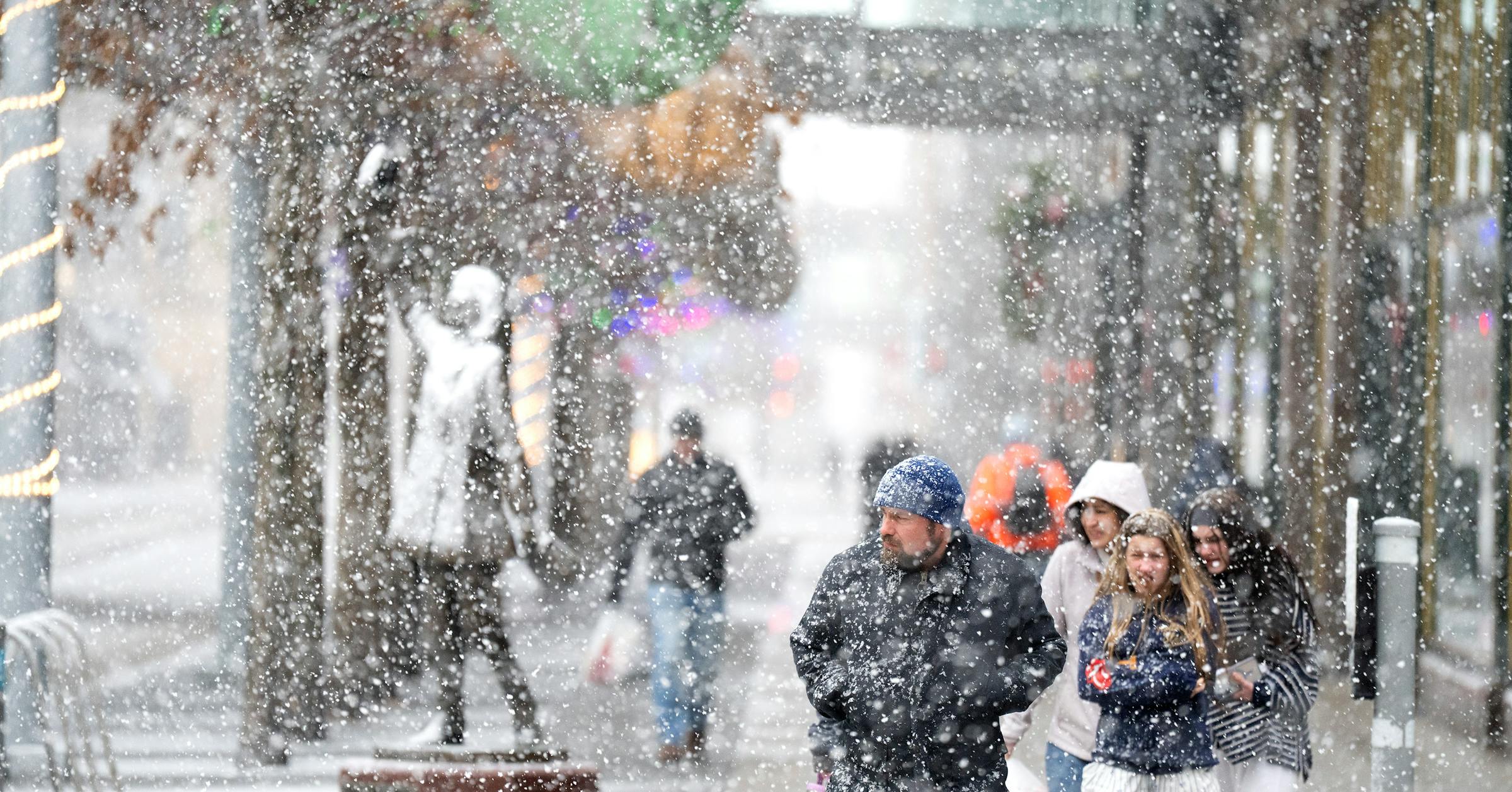 Snow intensifies across Minnesota as blizzard conditions develop
