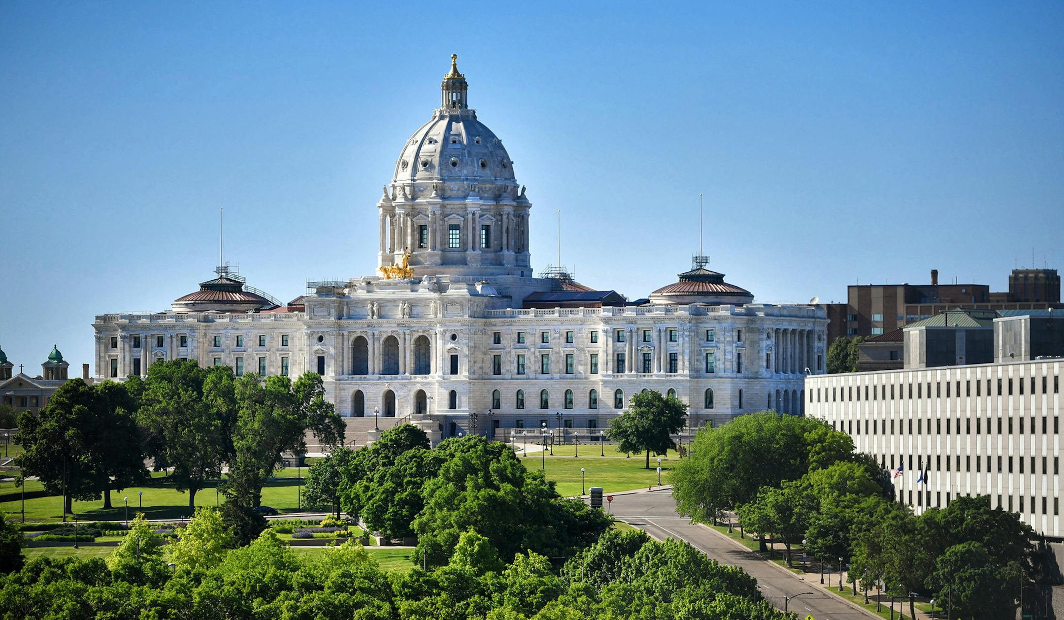 The Minnesota State Capitol is largely quiet, Monday June 5, 2017 but major issues are still unresolved between the Republican legislature and DFL Governor. ] GLEN STUBBE ï glen.stubbe@startribune.com Monday June 5, 2017 EDS: Available for any use ORG XMIT: MIN1706051754160522 ORG XMIT: MIN1707271145096713 ORG XMIT: MIN1708111635502096 ORG XMIT: MIN1709261151175581