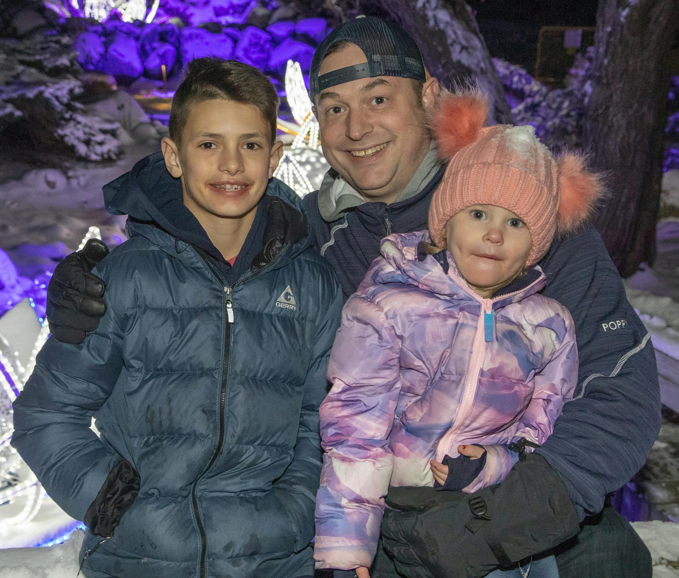 Josh, Nevin & Ava Poppy at the Winter Lights display at the Minnesota Landscape Arboretum. ] Special to Star Tribune, photo by Matt Blewett, Matte B Photography, matt@mattebphoto.com, Minnesota Landscape Arboretum, Nov. 29, 2018, Chaska, Minnesota, SAXO 1006830611 FACE121618