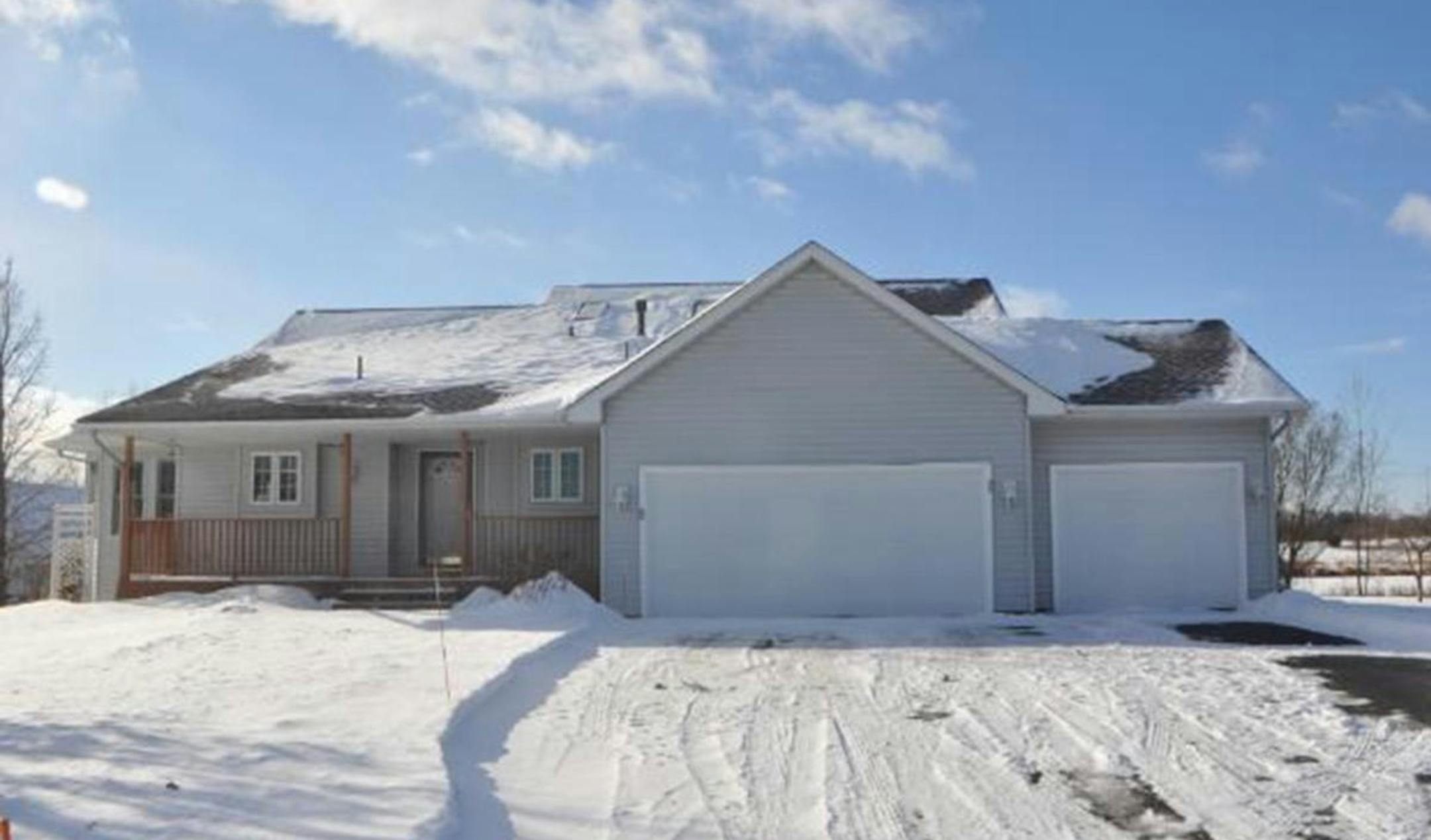 ... Nowthen
Built in 1996, this four-bedroom, three-bath house has 3,368 finished square feet and features three bedrooms on one level, hardwood floors, stainless steel kitchen appliances, two fireplaces, partial walkout basement, porch, deck, a 30 x 40 detached garage and a pole building on a five-acre lot with a pond. Listed by Paul Ekstrom, Keller Williams Classic Realty, 612-749-8404.