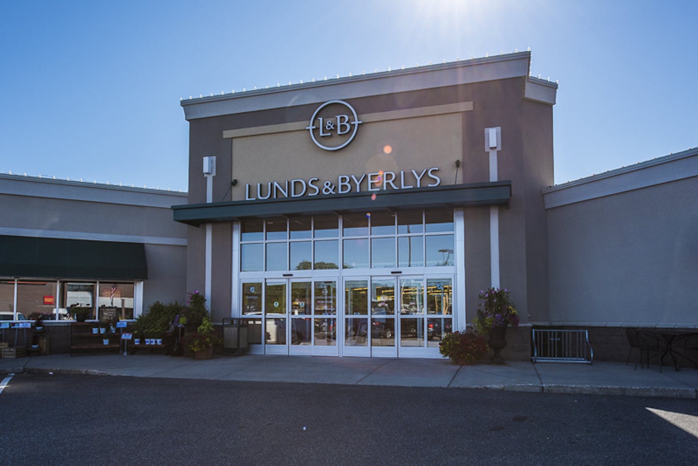 Lunds &amp; Byerlys grocery store