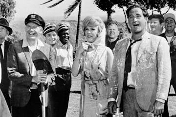 The Academy of Motion Picture Arts and Sciences will present the 1963 ensemble comedy "It&#x201a;&#xc4;&#xf4;s a Mad, Mad, Mad, Mad World" as the inau