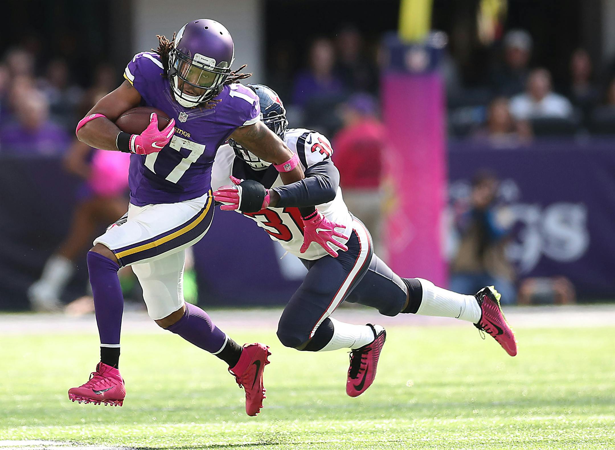 Vikings wide receiver Jarius Wright (17) got more playing time against the Houston Texans on Sunday because of an injury to Stefon Diggs.
