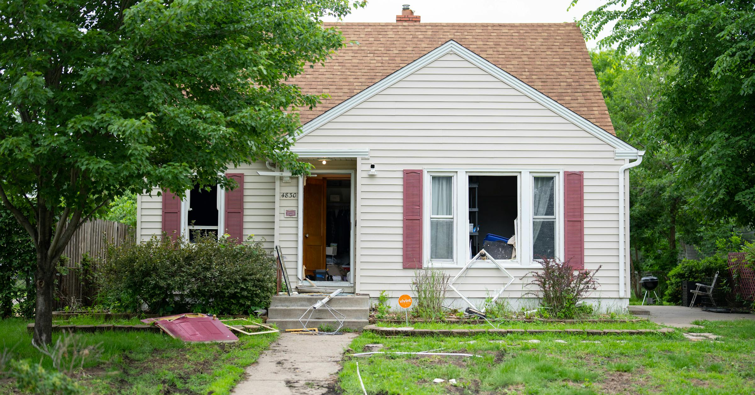 Bewohner von Nord-Minneapolis fragen, warum sie während der Fahndung nach ...