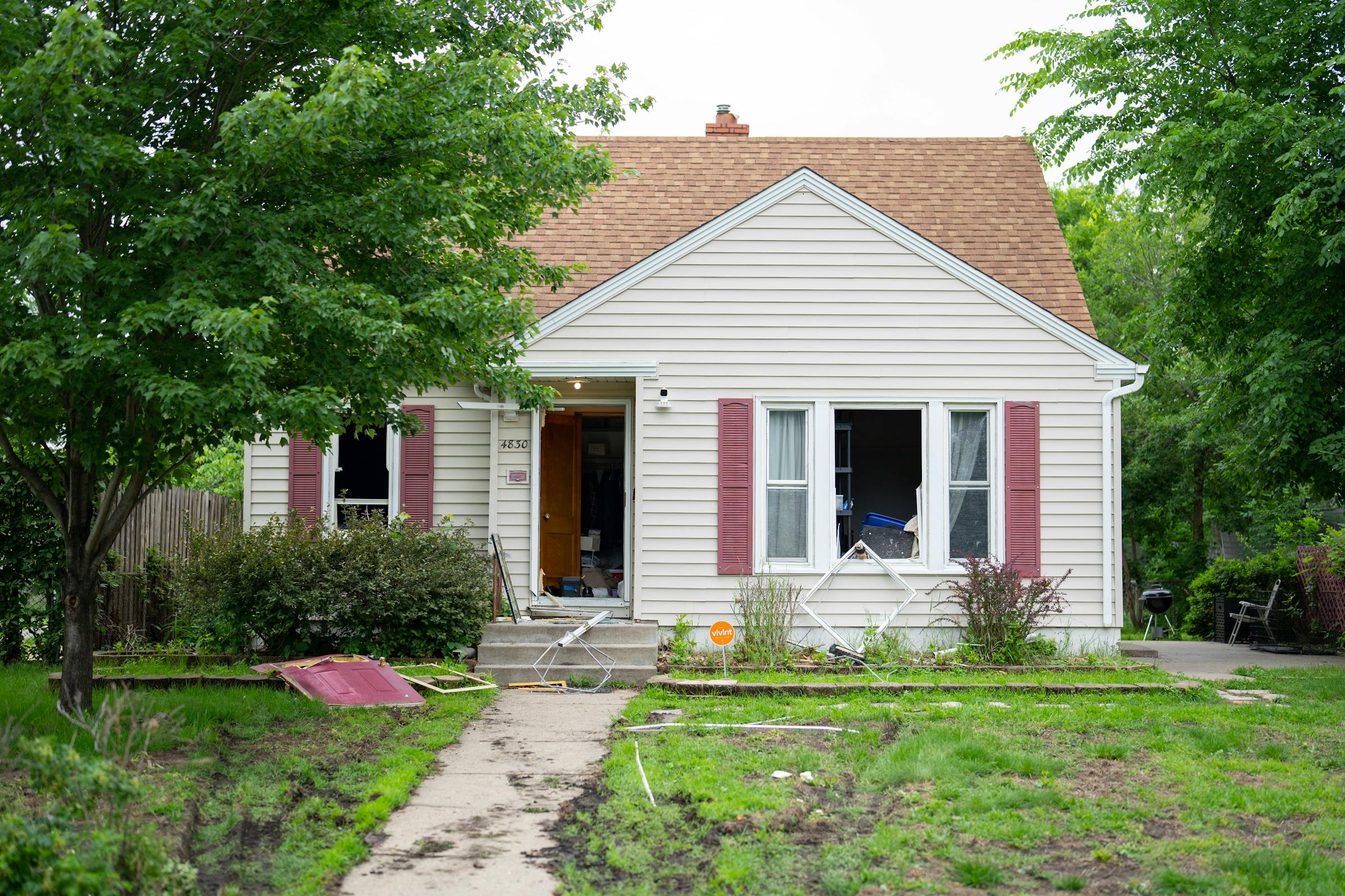 In north Minneapolis, residents ask why they were kept out of the loop during Vance Boelter manhunt