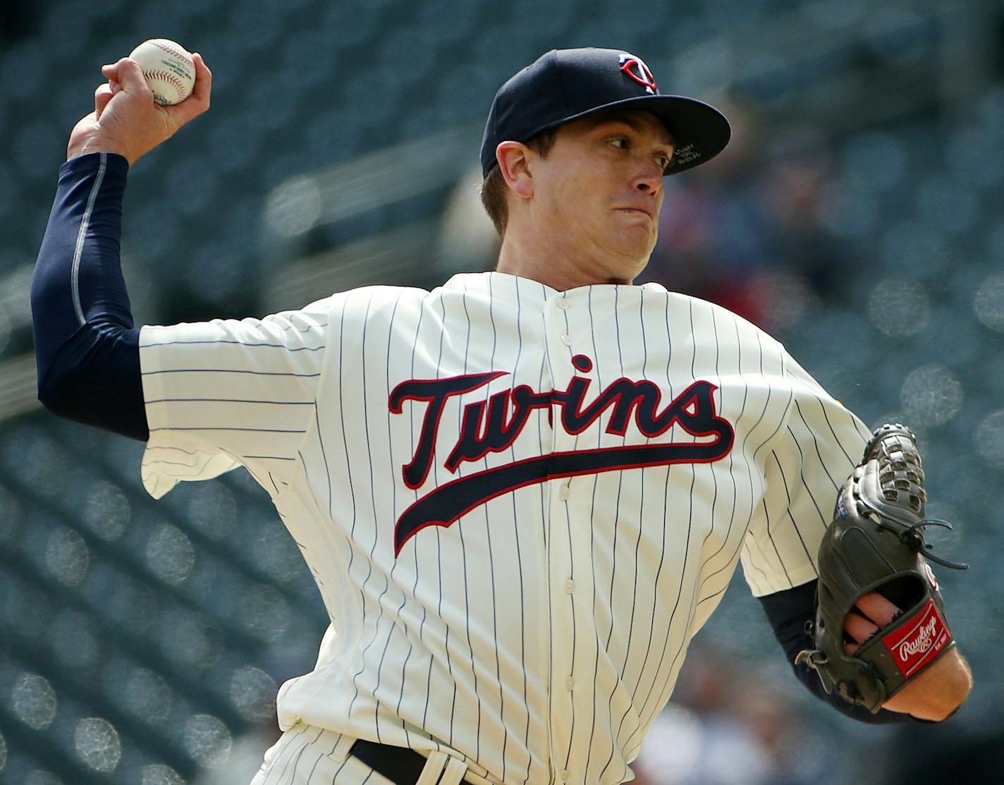 Minnesota Twins starting pitcher Kyle Gibson (44) delivered a pitch in the first inning. ] ANTHONY SOUFFLE &#xef; anthony.souffle@startribune.com The Minnesota Twins played the Houston Astros in an MLB game Wednesday, April 11, 2018 at Target Field in Minneapolis.