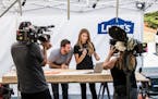 Minnesotan Genevieve Gorder is back to the ol' drawing board in an upcoming episode of "Trading Spaces," alongside new carpenter Brett Tutor.