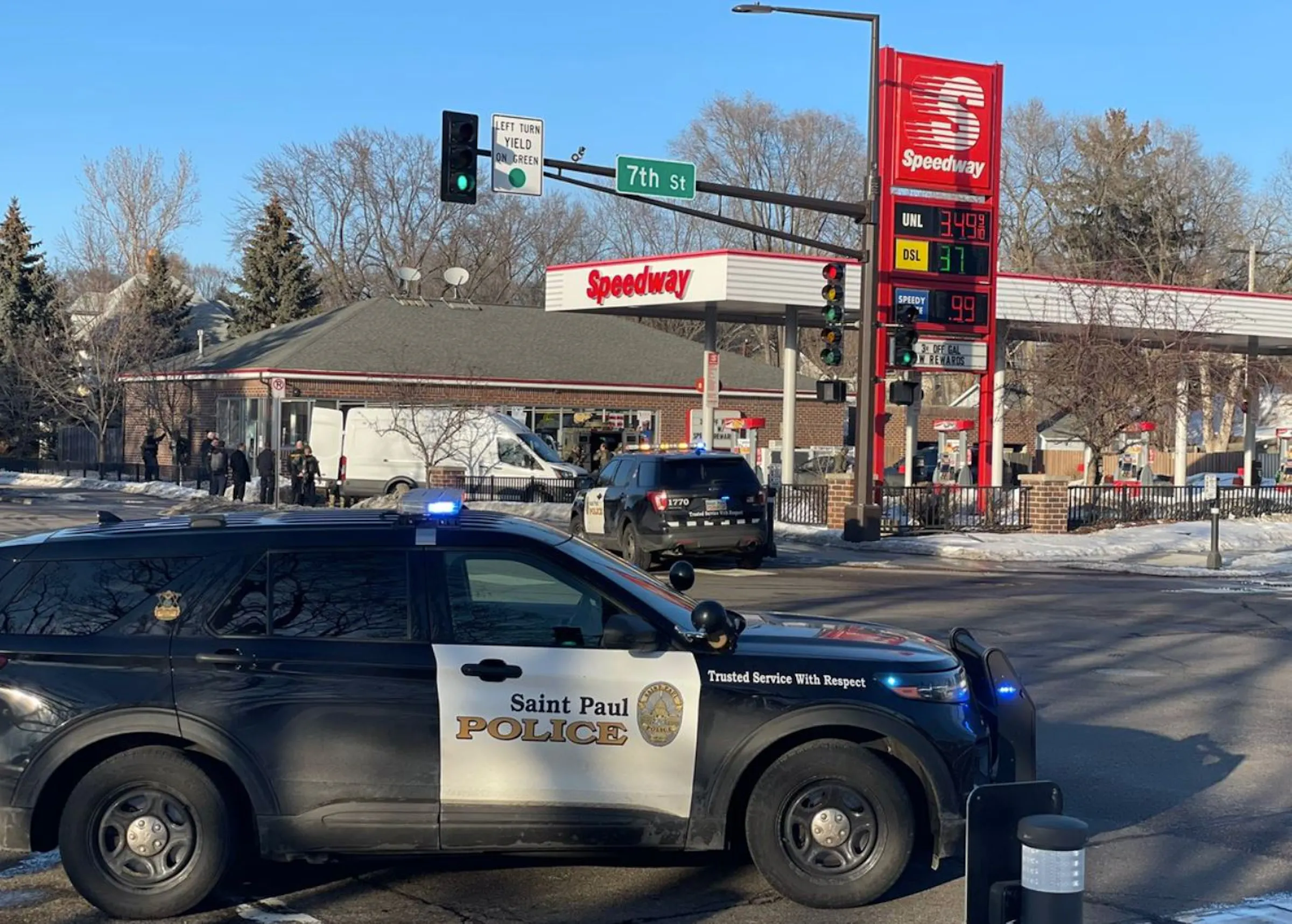 Woman arrested after hostage situation at St. Paul gas station