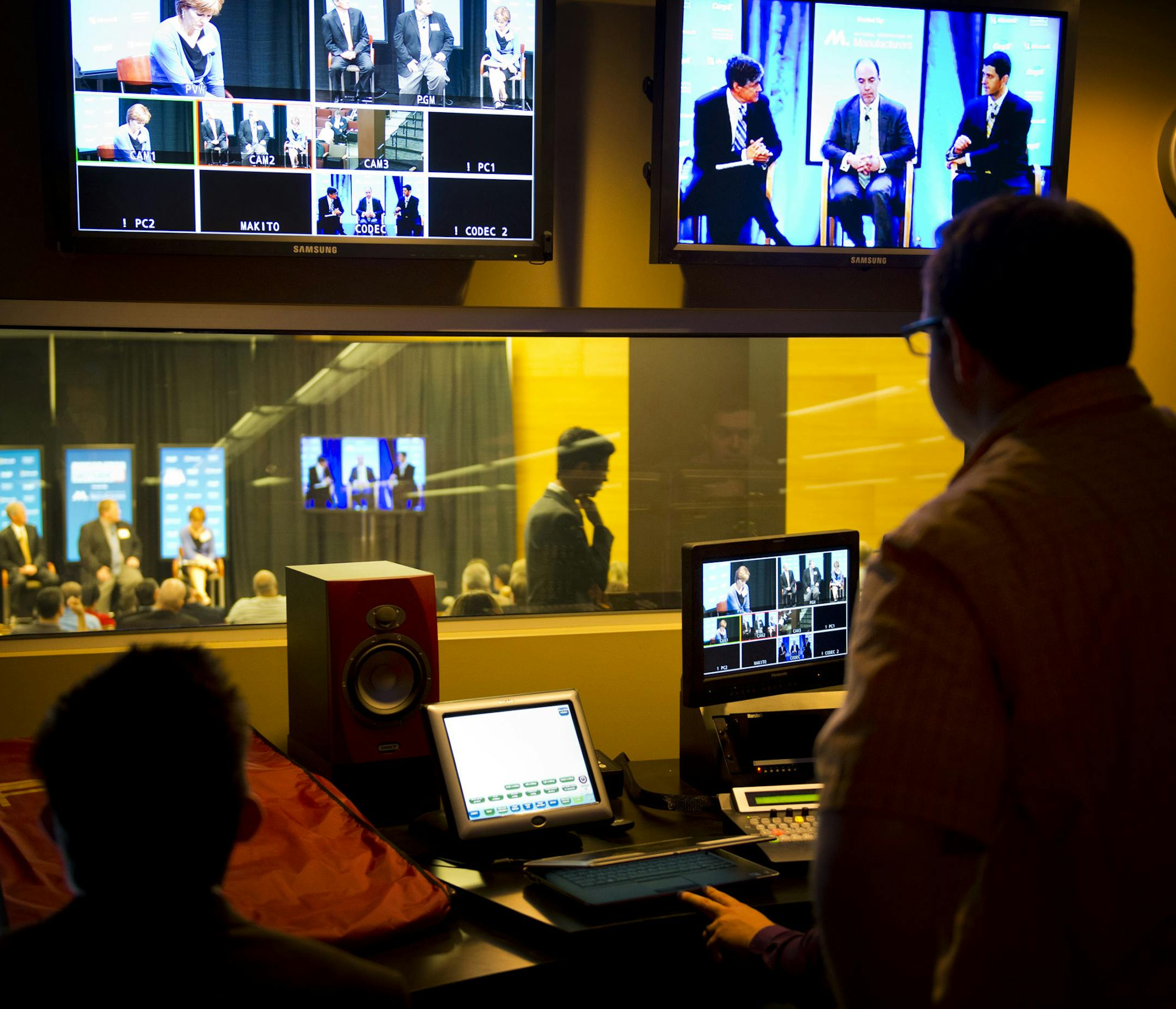 View from the Cargill control room. Cargill Chairman and CEO Gregory Page and Brooklyn Park, Minn., Mayor Jeffrey Lunde participated in a bi-city town hall connected via video conference to discuss immigration reform’s impact on businesses with perspectives from Washington, D.C. and from business leaders and local officials who experience it firsthand on a daily basis. In Washington were Rep. Paul Ryan (R-WI) and Economist Doug Holtz-Eakin. Wednesday, June 12, 2013 ] GLEN STUBBE * gstubbe