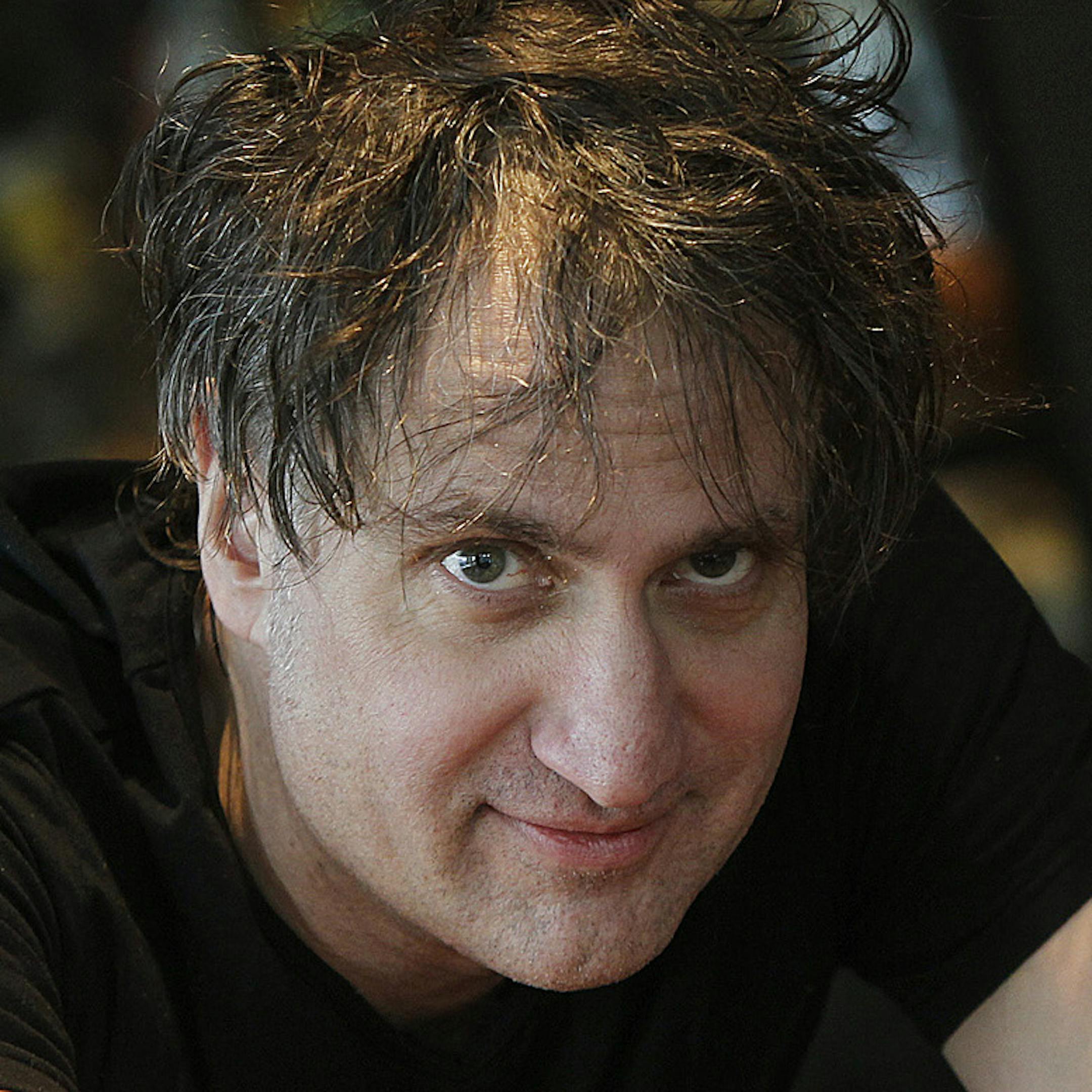 Twin Cities bartender Johnny Michaels mixed a Manhattan drink at the Union Bar and Restaurant, Friday, February 22, 2013 in downtown Minneapolis, MN. (ELIZABETH FLORES/STAR TRIBUNE) ELIZABETH FLORES • eflores@startribune.com ORG XMIT: MIN1302251222020872