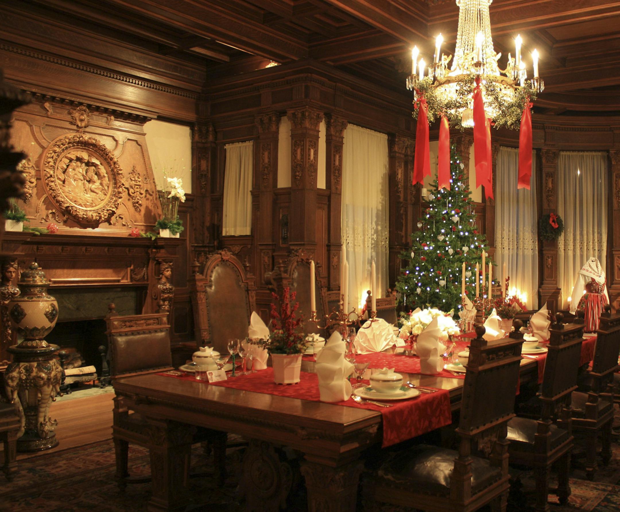 Provided by American Swedish Institute Swedish Christmas Room, which is in the Dining Room of the Turnblad Mansion. The table setting this year uses the same settings as used at the Nobel Dinner – all specially designed pieces: — the linen from Klässbol, glass/crystal from Orrefors, dinner service from Rörstrand, and cutlery from Gense.