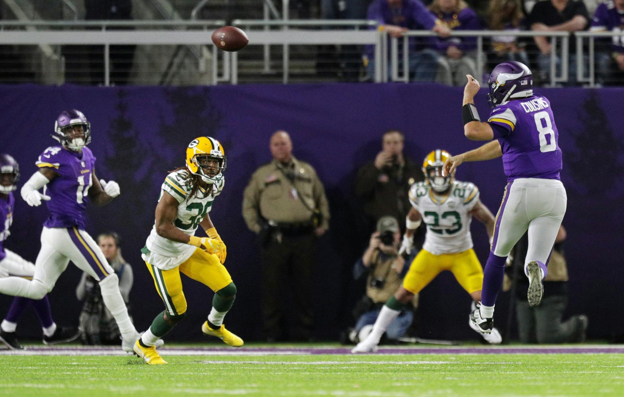 Kirk Cousins scrambled and then threw a TD pass at the end of the third quarter. He finished the game with 342 passing yards and three touchdowns.