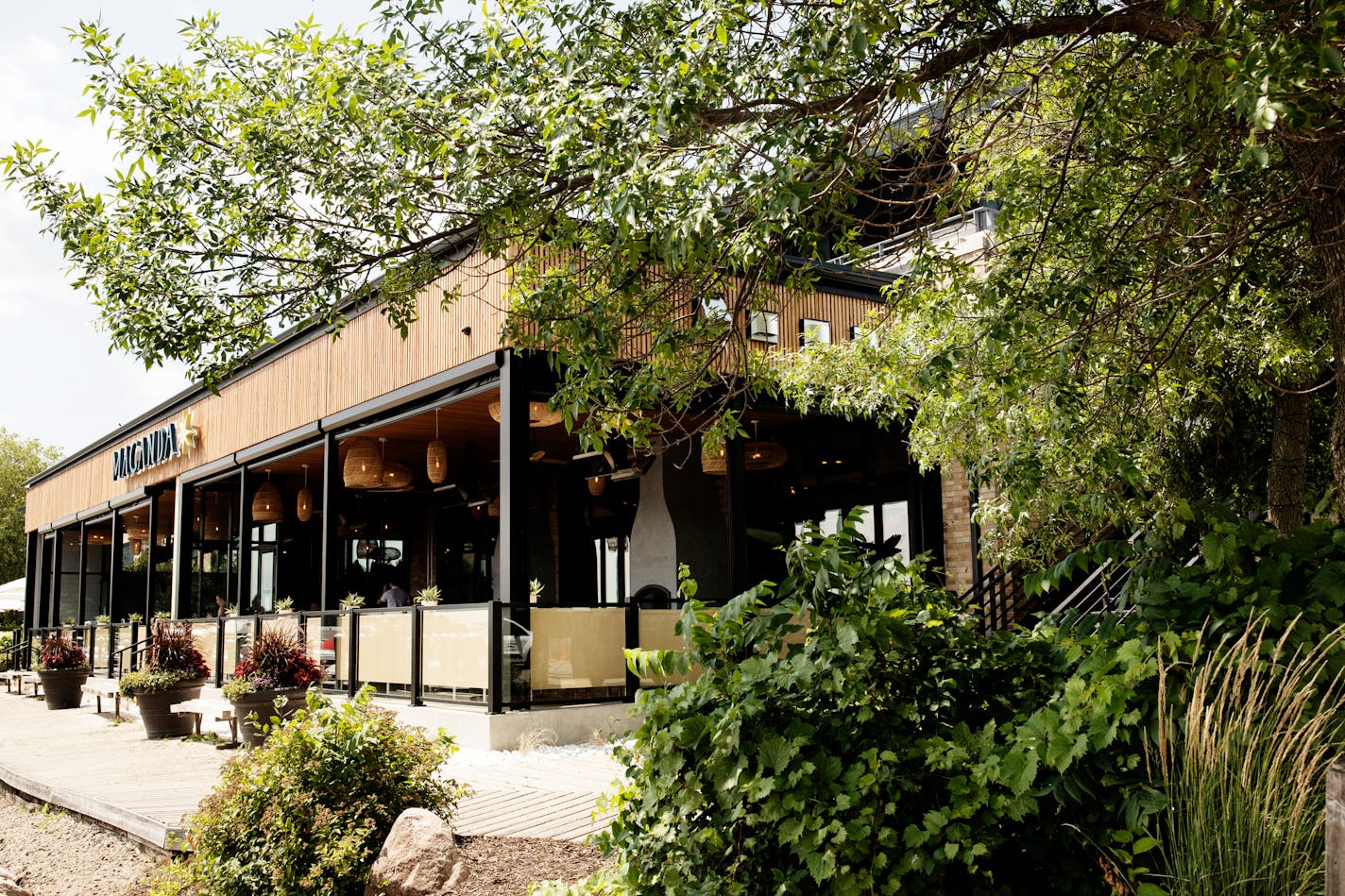 Macanda's indoor/outdoor patio that overlooks Lake Minnetonka