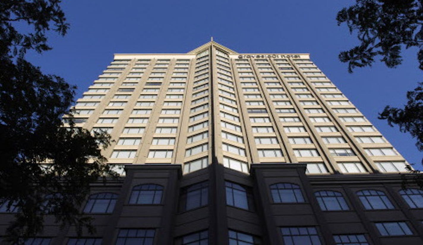 Graves 601 Hotel, a luxury hotel in downtown Minneapolis, was sold to Loews Hotel and Resorts, the companies announced Thursday.