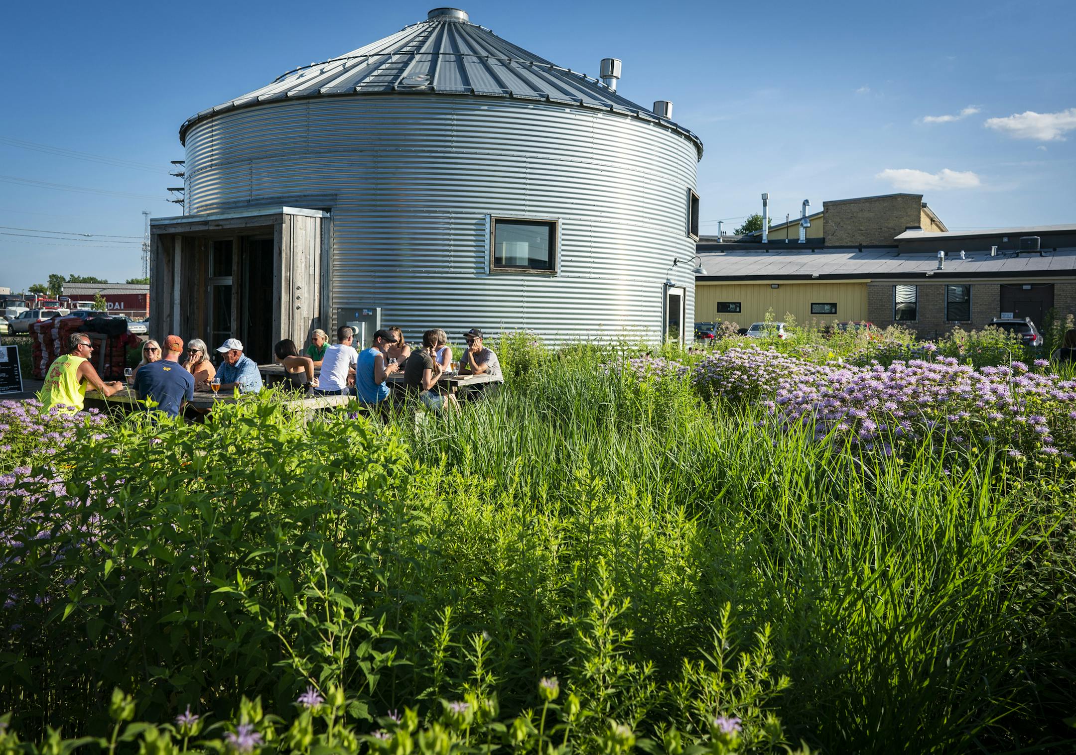The patio and gardens at Bang Brewing in St. Paul. ] LEILA NAVIDI &#x2022; leila.navidi@startribune.com BACKGROUND INFORMATION: Bang Brewing in St. Paul on Thursday, July 11, 2019.