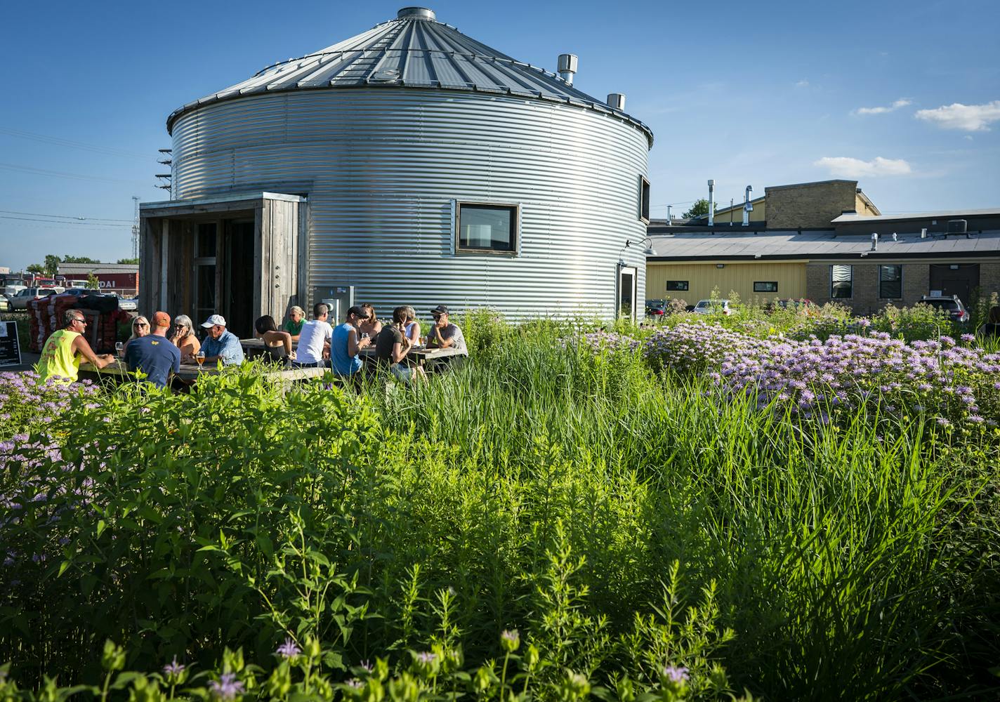 The patio and gardens at Bang Brewing in St. Paul. ] LEILA NAVIDI &#x2022; leila.navidi@startribune.com BACKGROUND INFORMATION: Bang Brewing in St. Paul on Thursday, July 11, 2019.