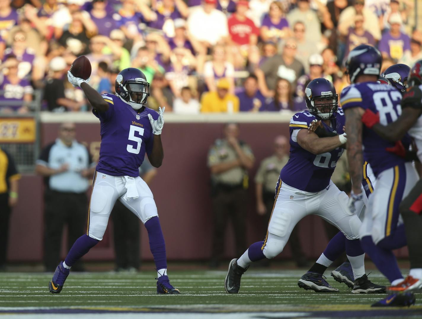 Vikings quarterback Teddy Bridgewater threw for a 26 year gain to Vikings wide receiver Jarius Wright on the team's first series of the game at TCF Bank Stadium Saturday night.