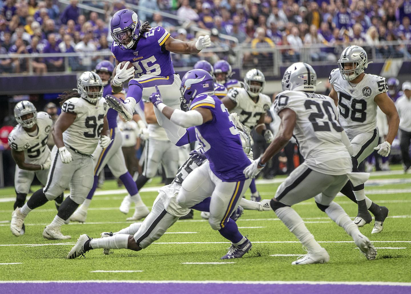 Vikings running back Alexander Mattison hurdled over the Raiders defense for a first career touchdown in third quarter. ] ELIZABETH FLORES • liz.flores@startribune.com – Minneapolis, MN – September 22, 2019, U.S. Bank Stadium, NFL, Minnesota Vikings vs. Oakland Riders ORG XMIT: MIN1909221425184695