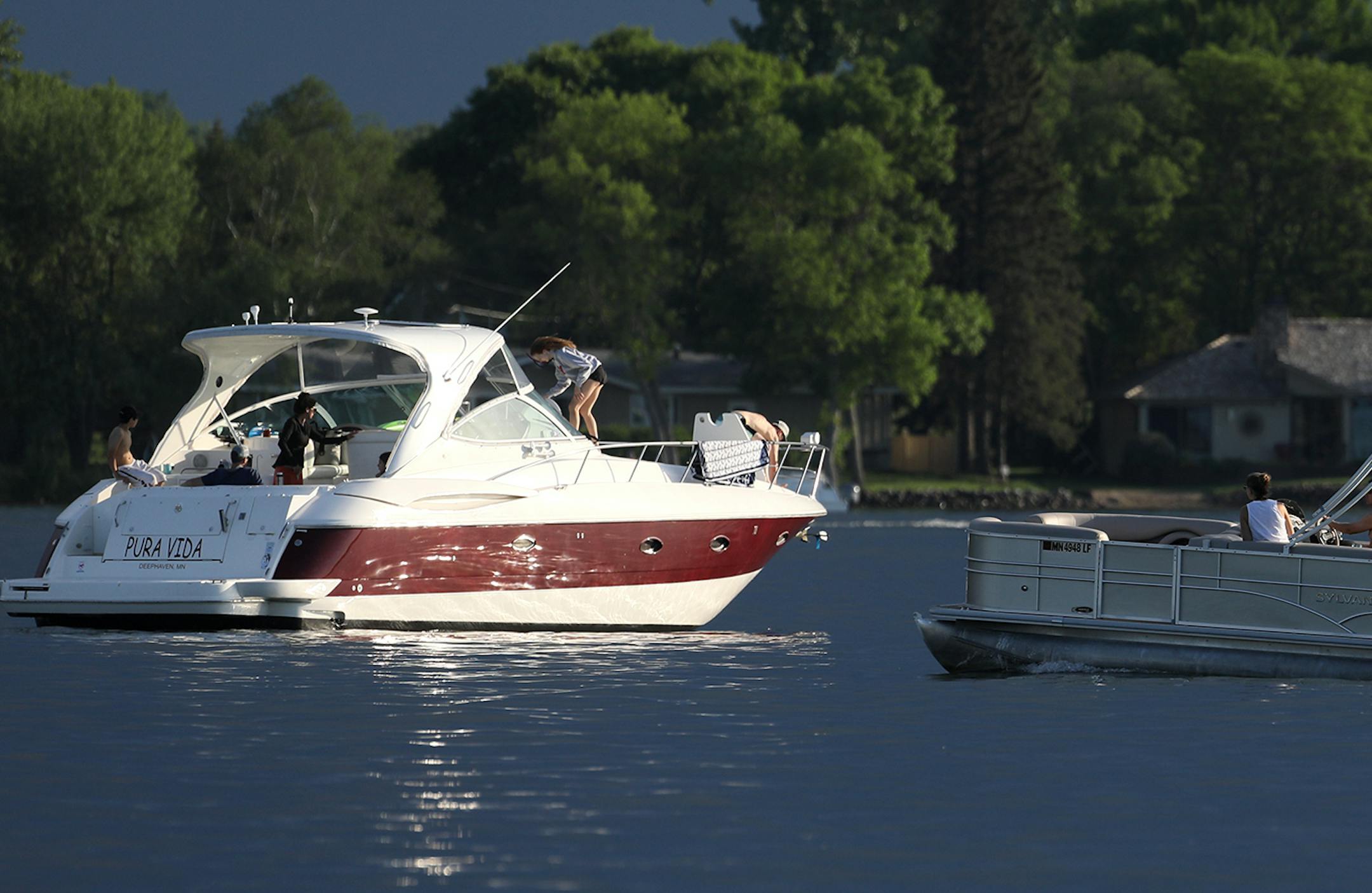 Boaters cruise the waters of Lake Minnetonka Friday, May 25, 2018, in Minnetonka Beach, MN.] DAVID JOLES ï david.joles@startribune.com This Memorial Day holiday weekend is the unofficial kickoff to the cherished boating season in Minnesota and boaters across the state will be reminded by law enforcement about a new law on the books this month. The law, dubbed Sophia's Law after a 7-year-old Edina girl who died on Lake Minnetonka, requires some boats to install carbon monoxide detectors. It'