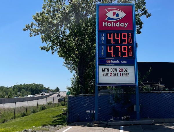 Holiday gas station in St. Louis Park