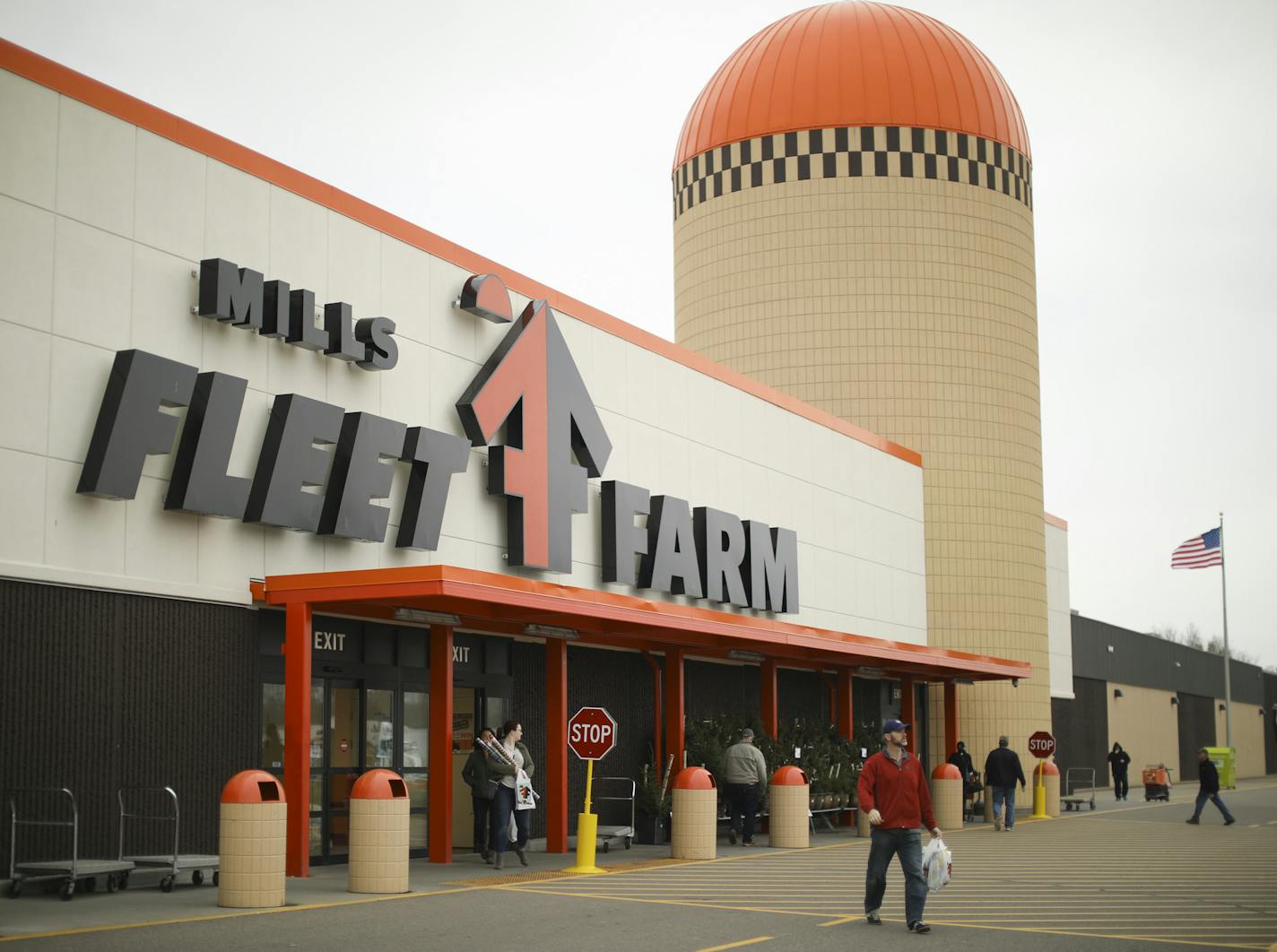 Exterior of the Brooklyn Park Mills Fleet Farm store Thursday afternoon. ] JEFF WHEELER &#xef; jeff.wheeler@startribune.com Now that the Mills Fleet Farm chain is owned by an investment group, CEO Derick Prelle is planning to double the number of stores over the next five to six years. The Brooklyn Park store was photographed Thursday afternoon, November 2, 2017.