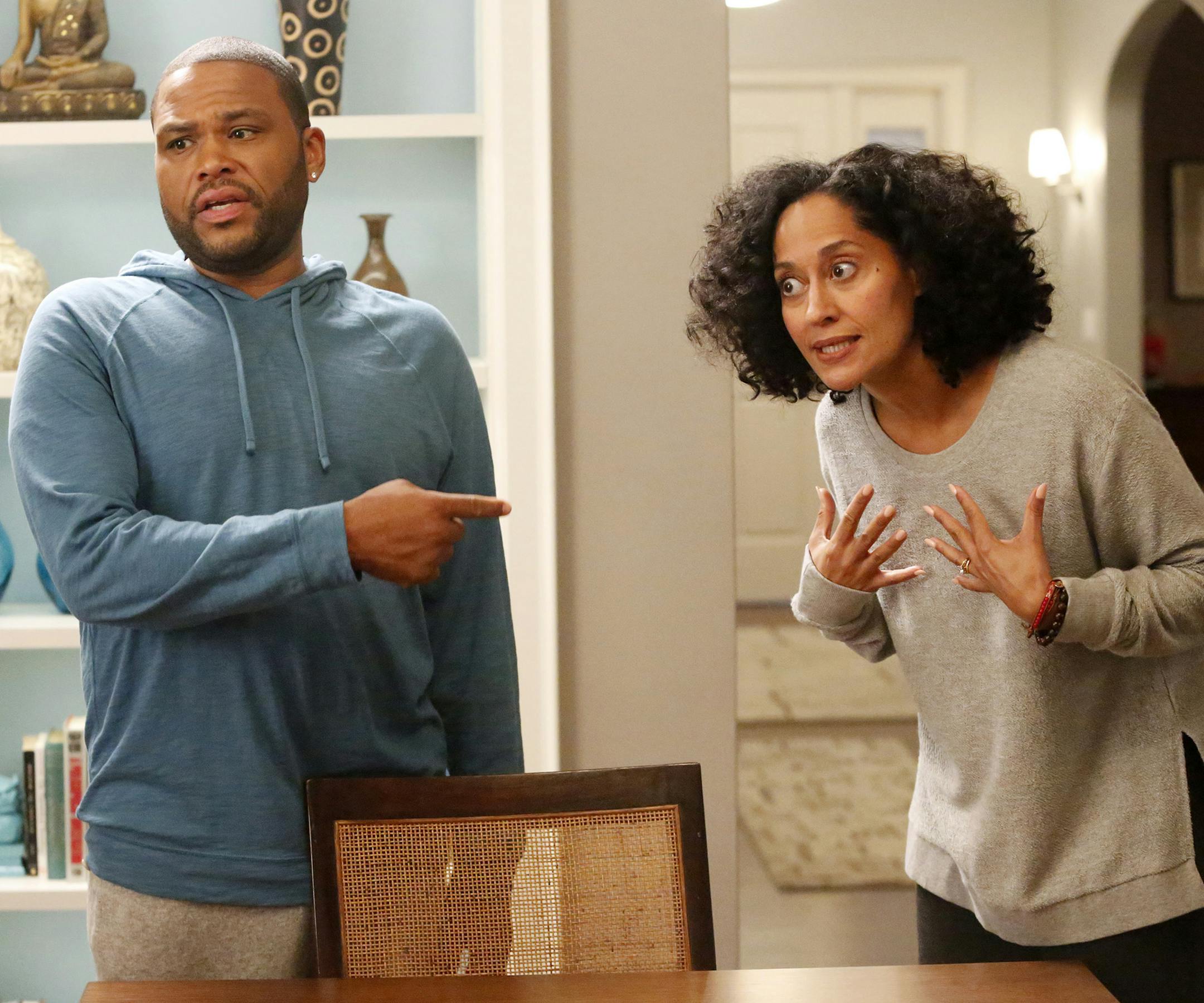 BLACK-ISH - "Oedipal Triangle"- Dre's mother, Ruby, comes for a visit, and she smothers her pork chops with gravy, Dre with love, and would like to flat out smother Bow, who feels the same way about her. Dre tries to find a way to get the two most important women in his life to get along, on "black-ish," WEDNESDAY, NOVEMBER 19 (9:31-10:00 p.m., ET) on the ABC Television Network. (ABC/Kelsey McNeal) ANTHONY ANDERSON, TRACEE ELLIS ROSS