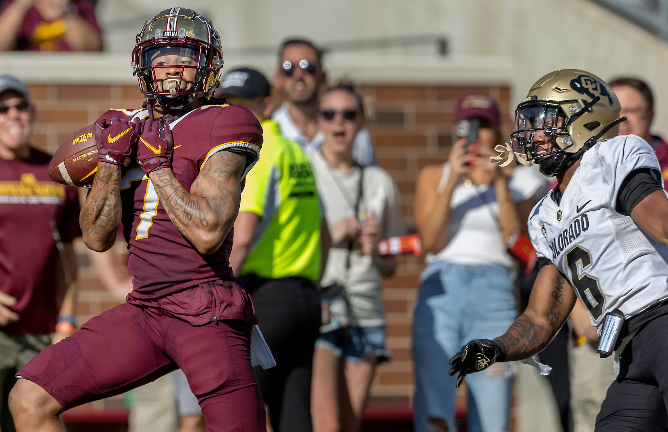 Gophers steamroll Colorado 49-7 but lose receiver Chris Autman-Bell to ...