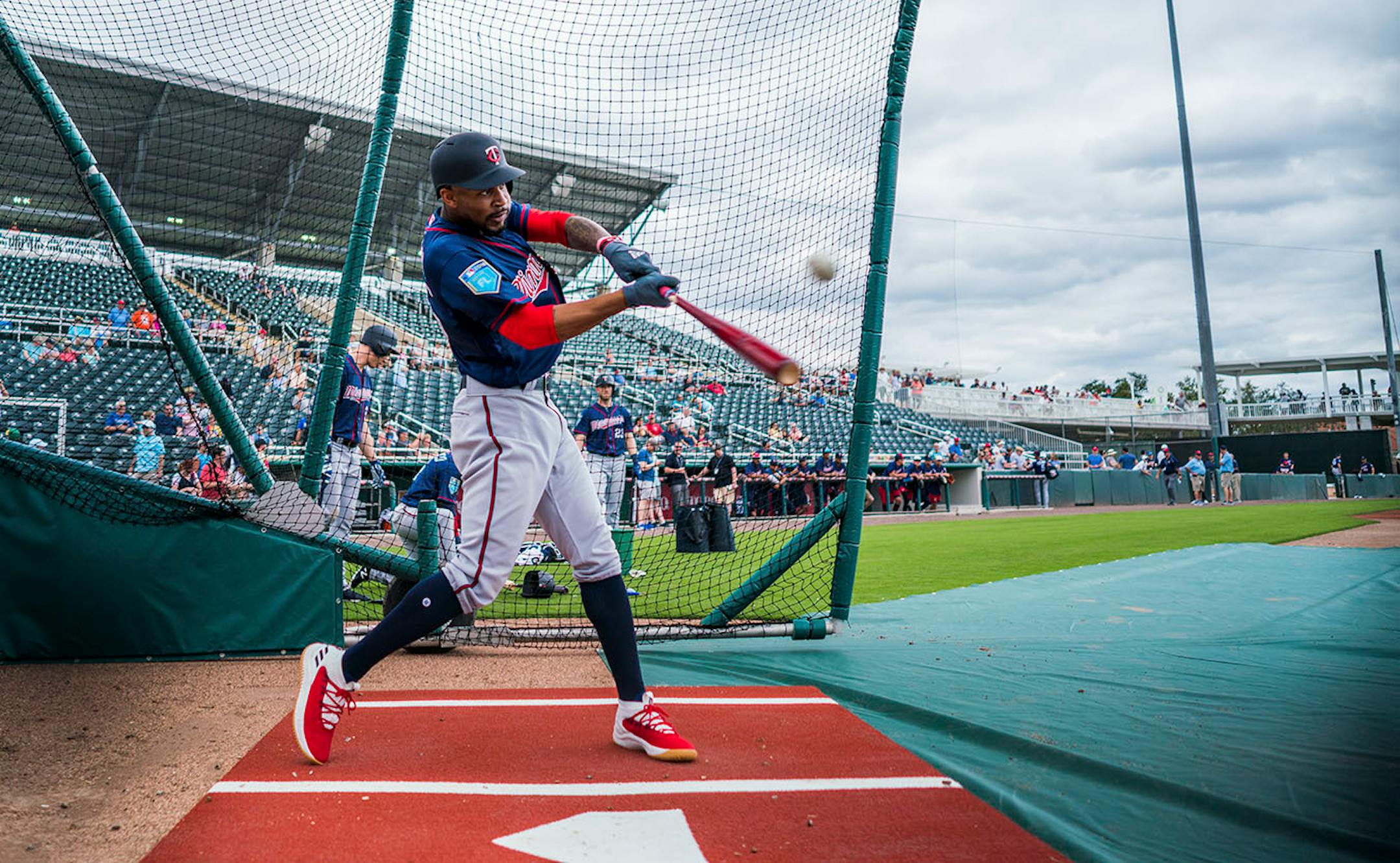 Twins outfielder Byron Buxton (25) connected during batting practice.
