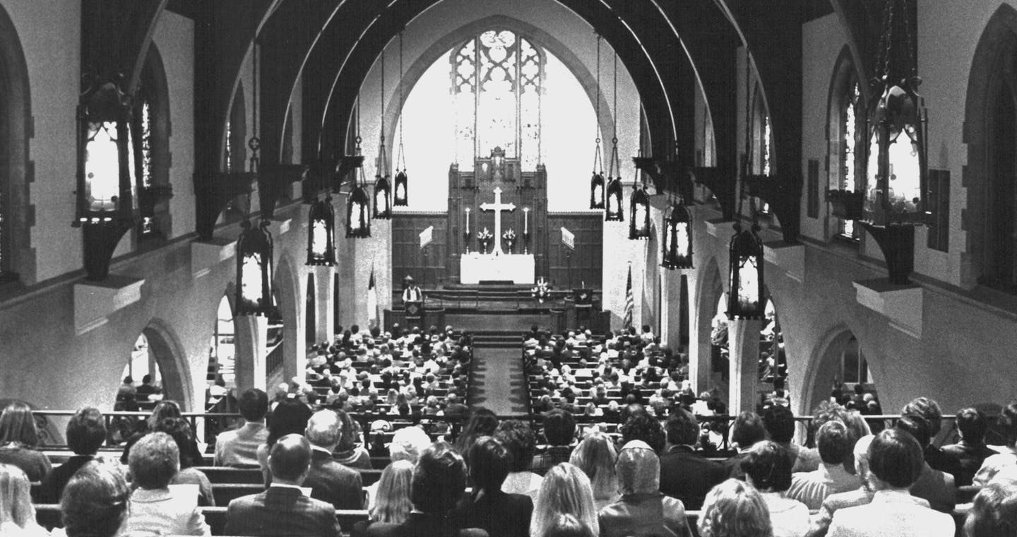 April 12, 1981 Sunday services at Mount Olivet Lutheran Church are well-attended. March 15, 1981 Kent Kobersteen, Minneapolis Star Tribune ORG XMIT: MIN2018091915152140